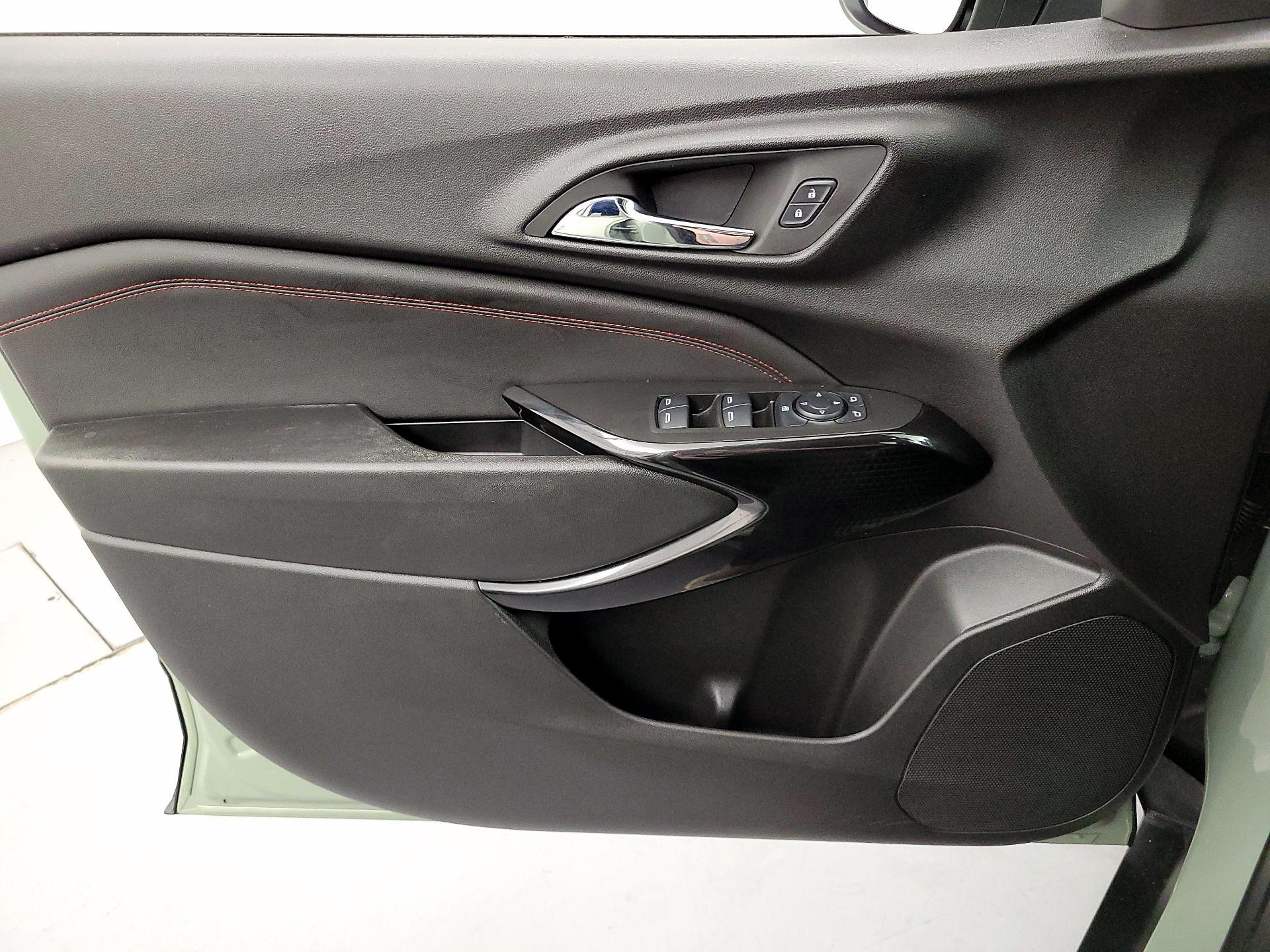 Thumbnail: 2024 Chevrolet Trax - 12