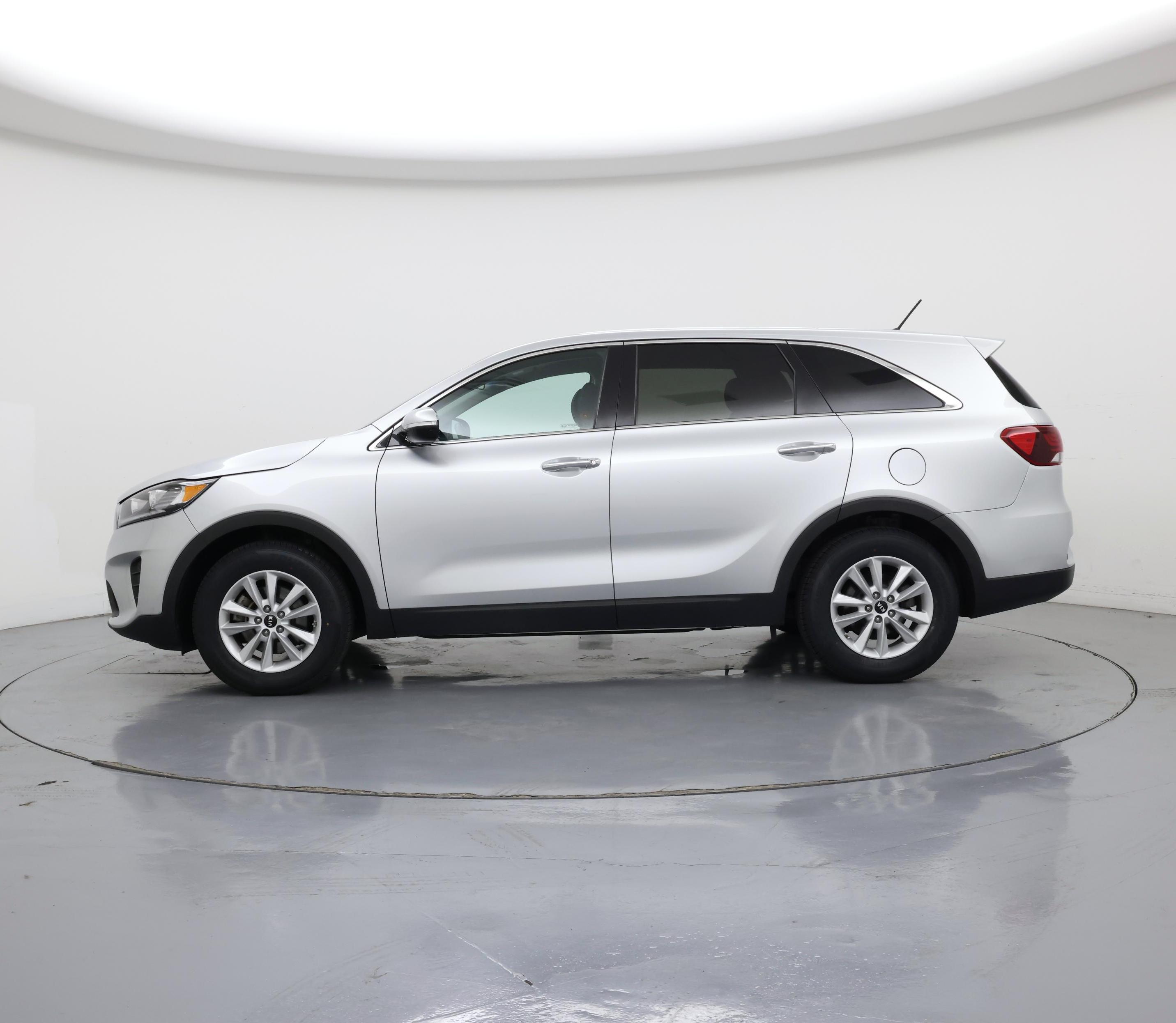 Thumbnail: 2020 Kia Sorento - 3