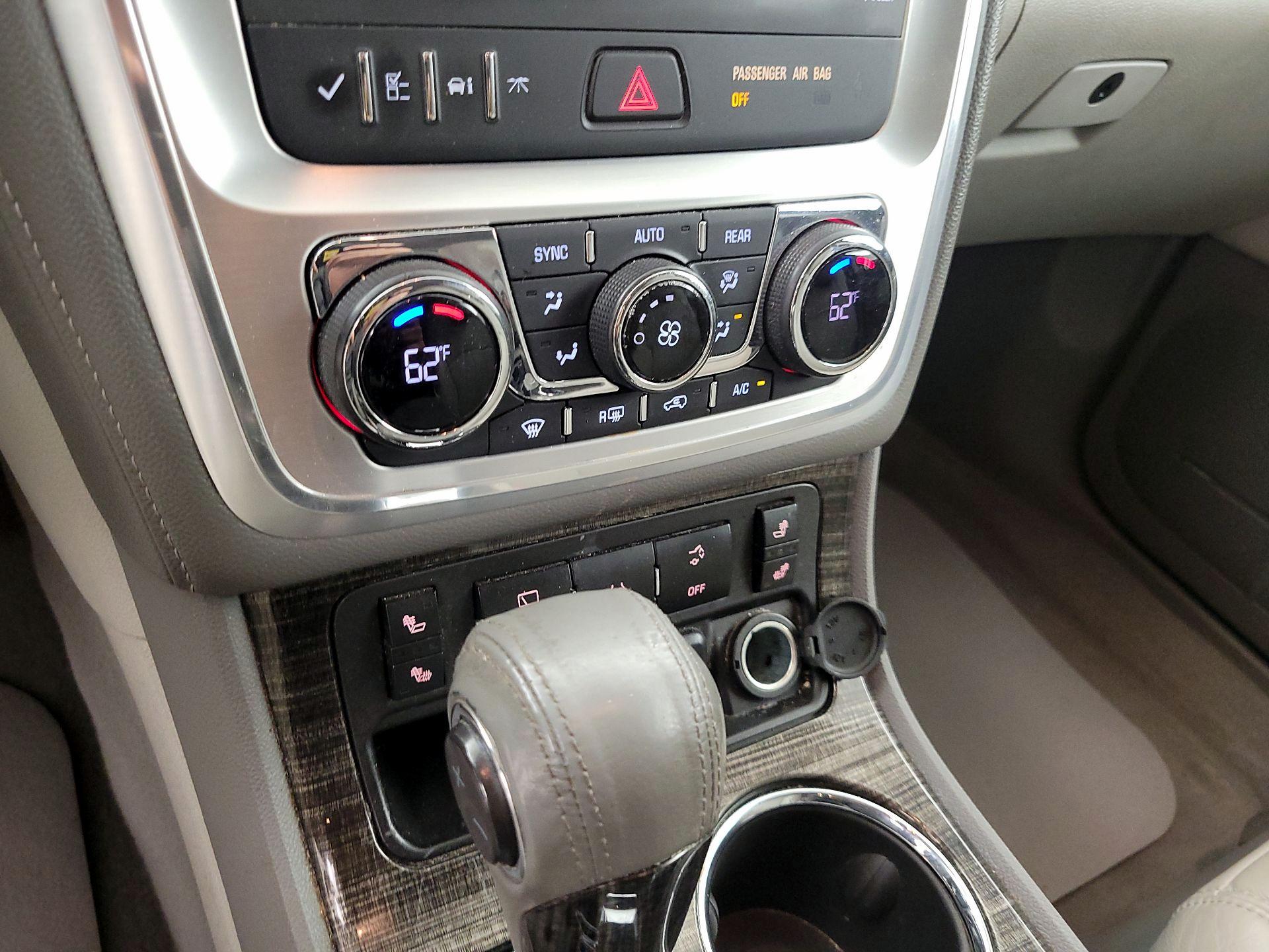 Thumbnail: 2015 GMC Acadia - 16