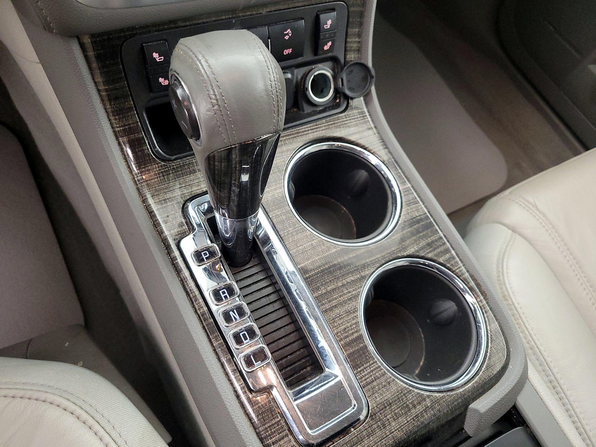 Thumbnail: 2015 GMC Acadia - 17