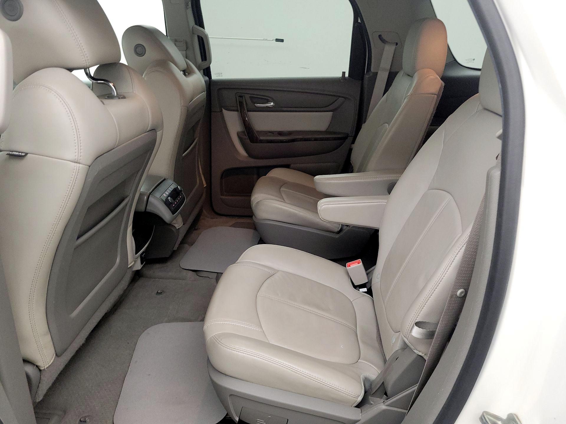 Thumbnail: 2015 GMC Acadia - 19