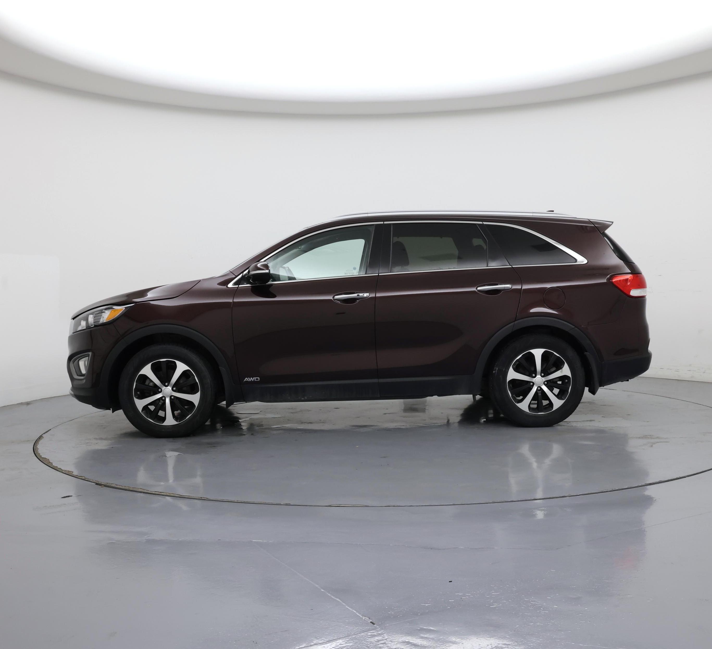 Thumbnail: 2016 Kia Sorento - 3