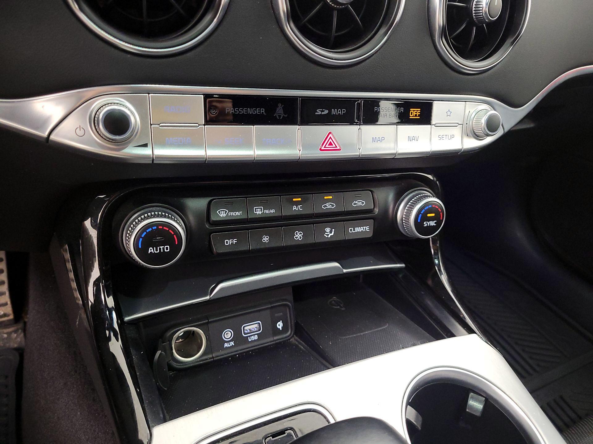 Thumbnail: 2019 Kia Stinger - 17