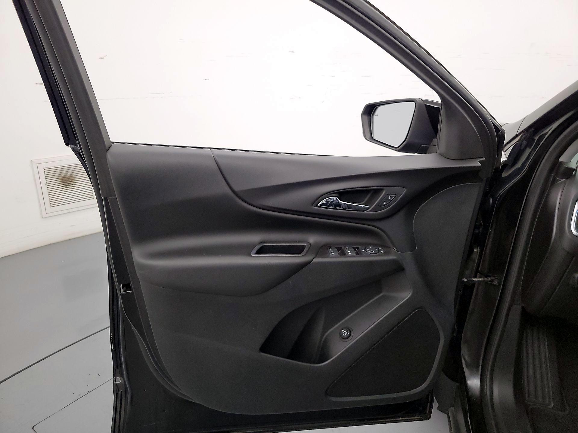 Thumbnail: 2020 Chevrolet Equinox - 12
