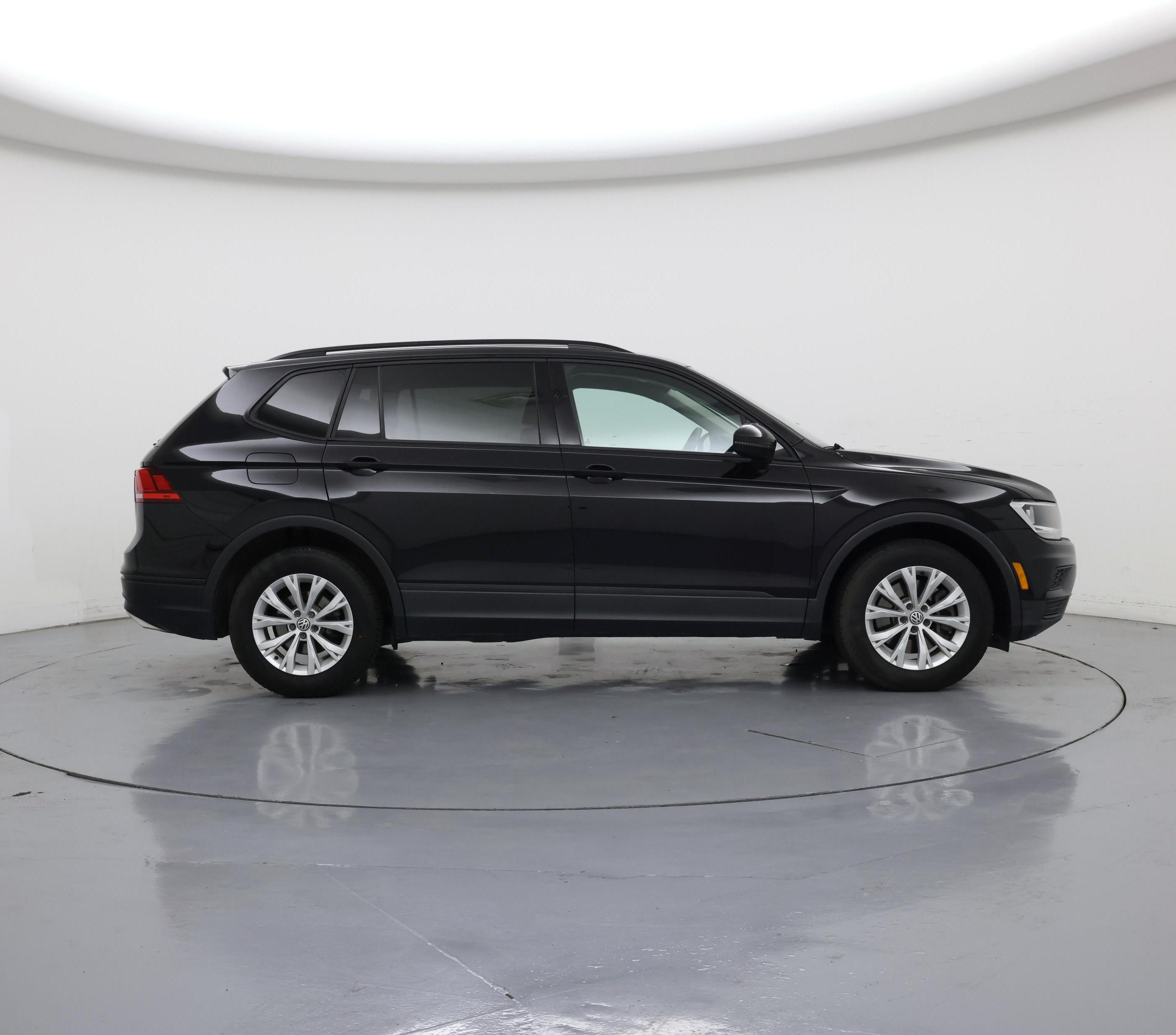 Thumbnail: 2019 Volkswagen Tiguan - 7