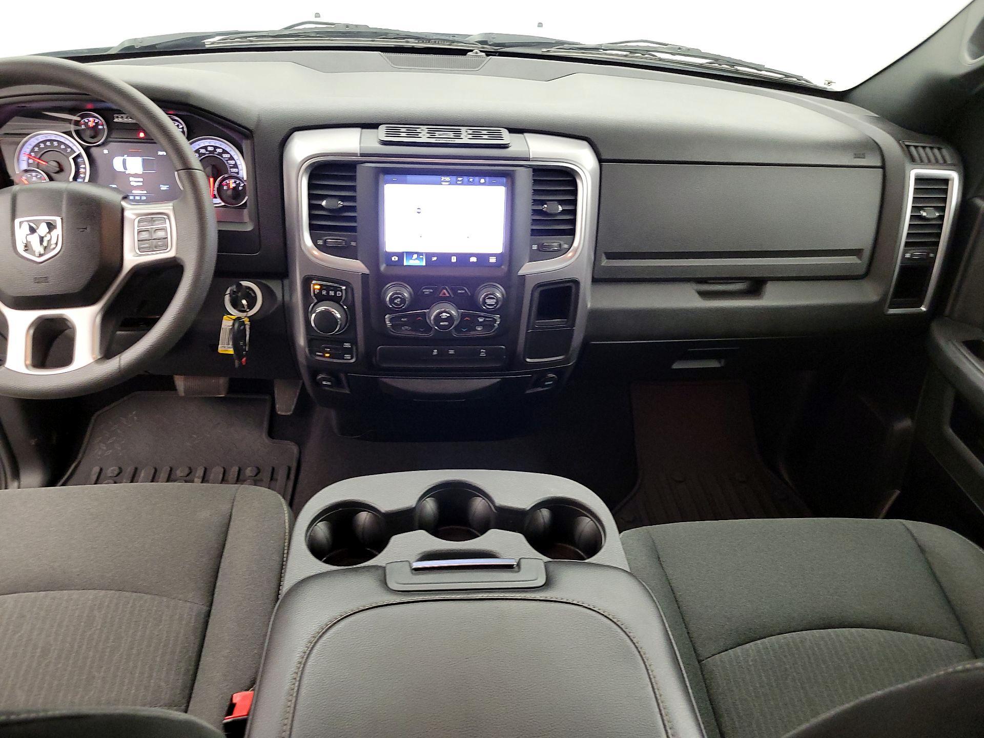 Thumbnail: 2022 RAM 1500 Classic - 9