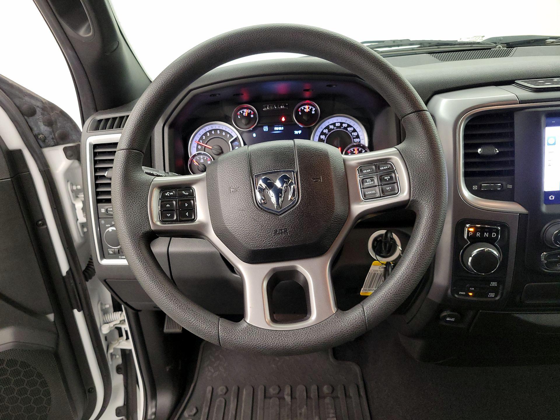 Thumbnail: 2022 RAM 1500 Classic - 10