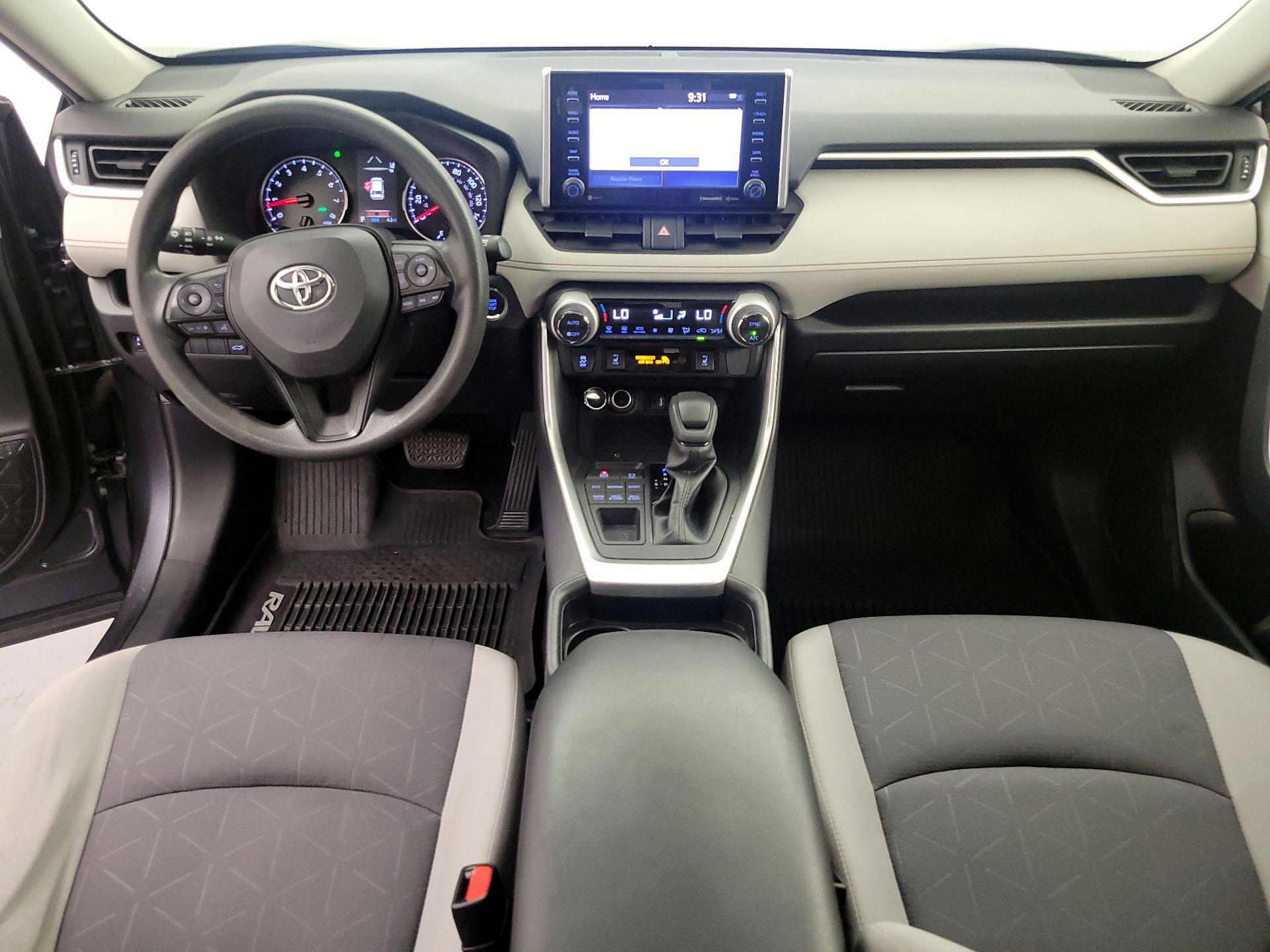 Thumbnail: 2019 Toyota RAV4 - 9