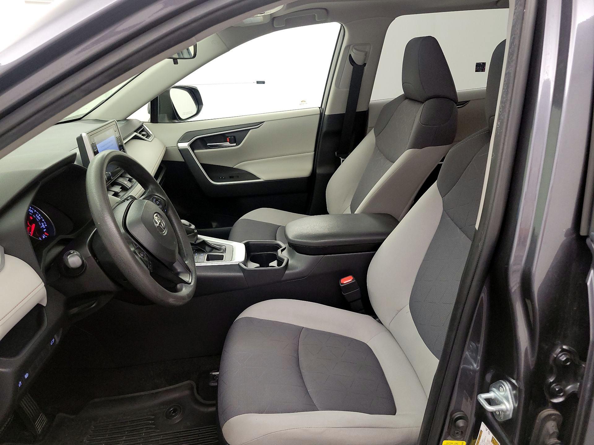 Thumbnail: 2019 Toyota RAV4 - 11