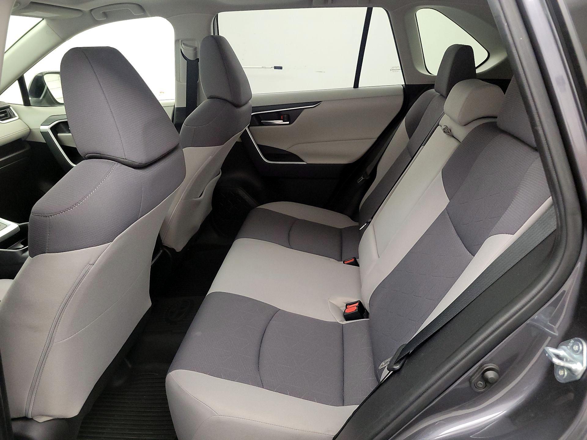 Thumbnail: 2019 Toyota RAV4 - 20