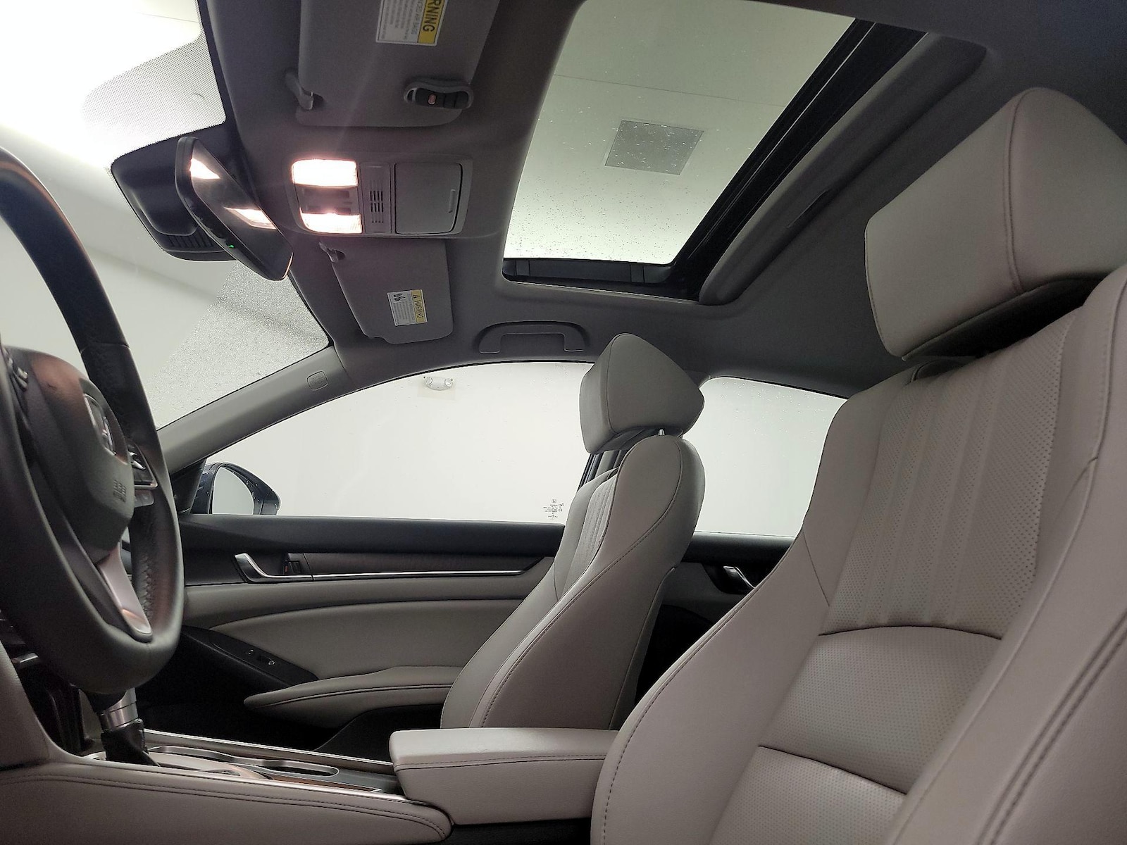 Sunroof(s) & Overhead Airbags