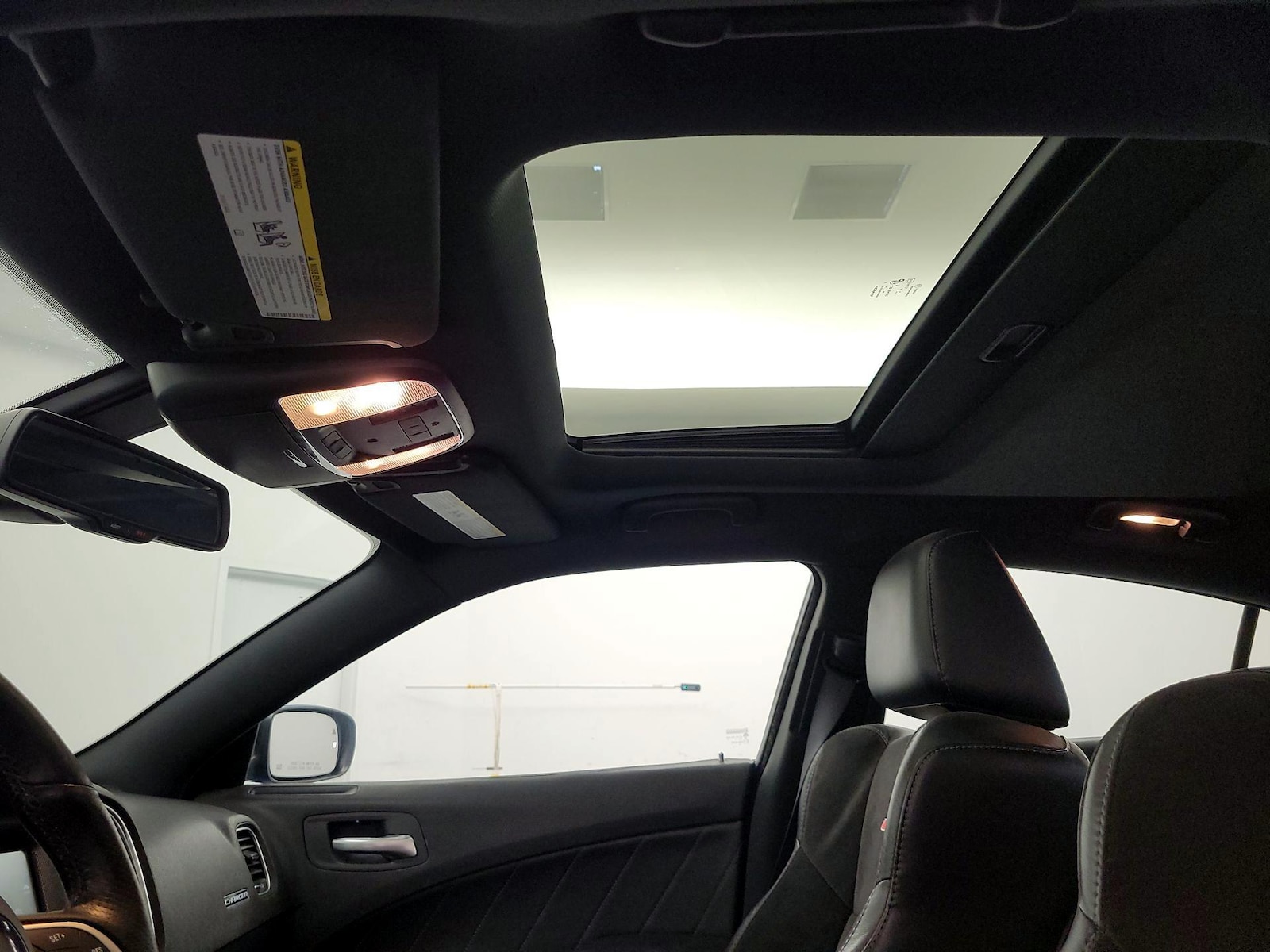 Sunroof(s) & Overhead Airbags
