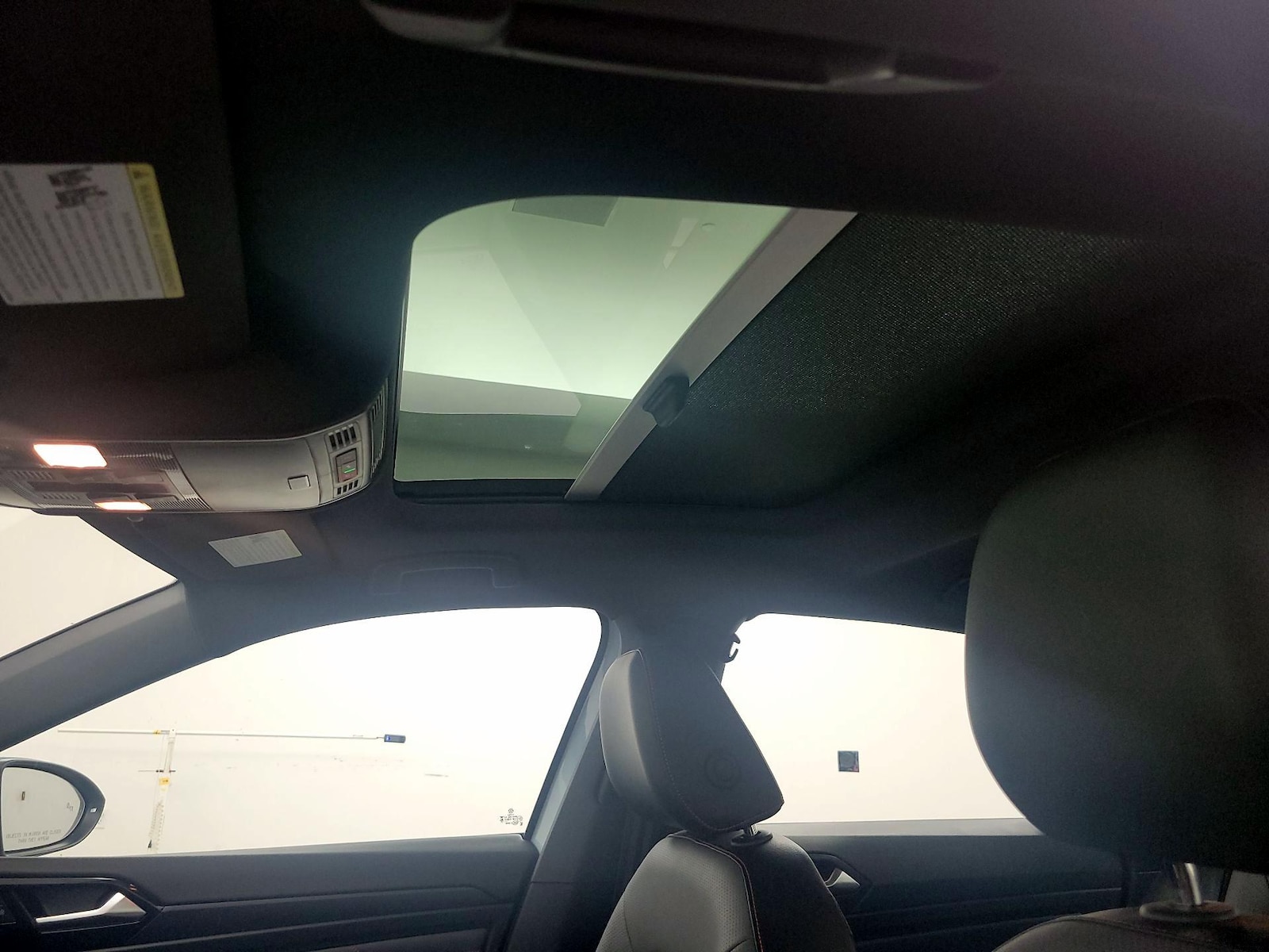 Sunroof(s) & Overhead Airbags