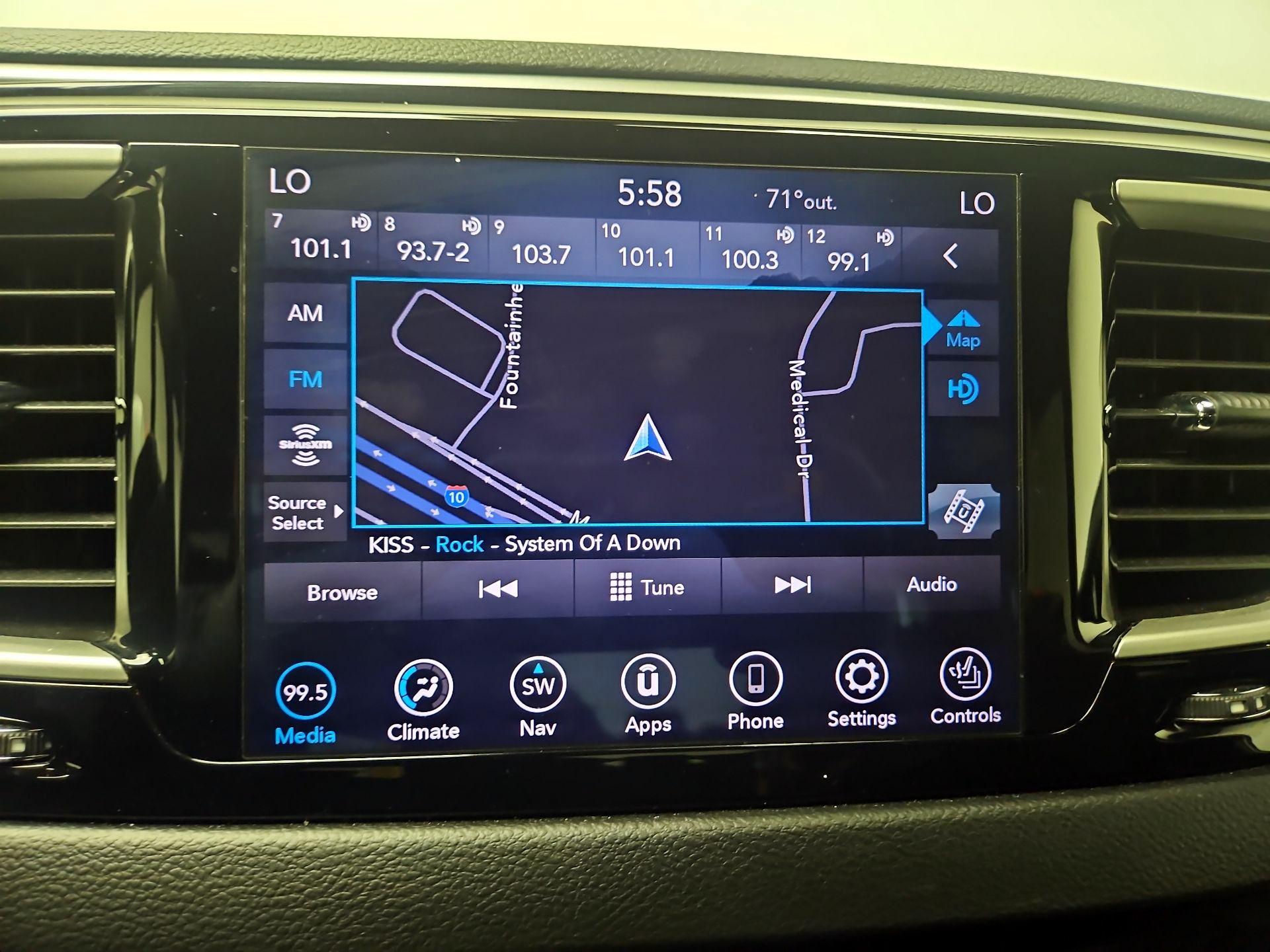 Thumbnail: 2020 Chrysler Pacifica - 14