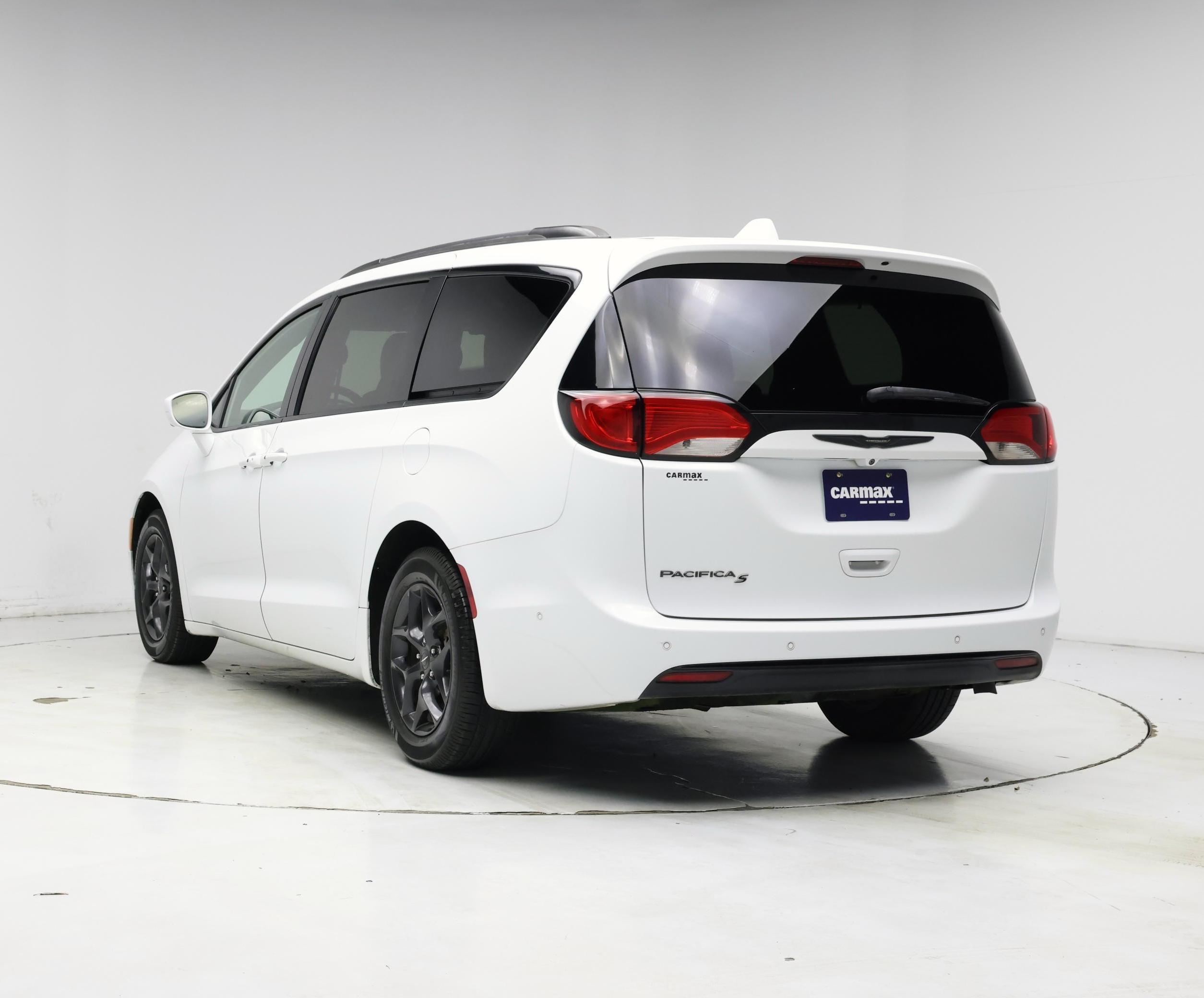 Thumbnail: 2020 Chrysler Pacifica - 2