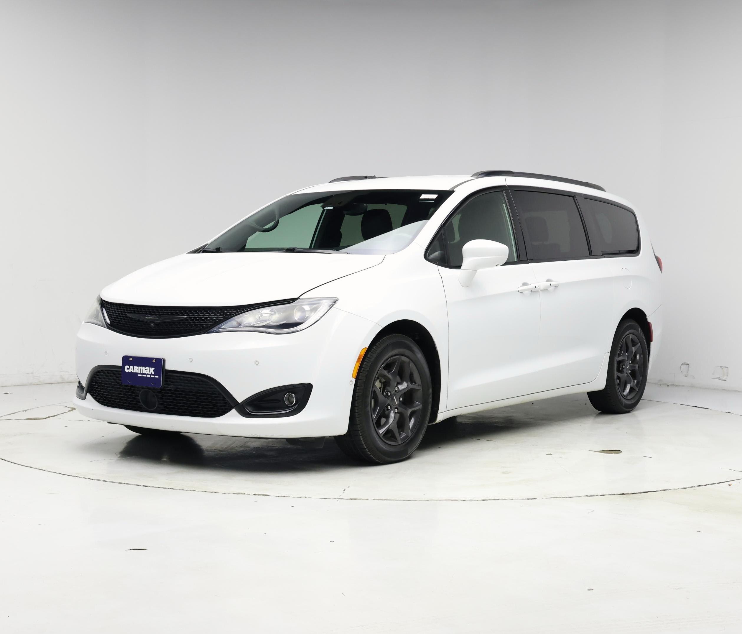 Thumbnail: 2020 Chrysler Pacifica - 4