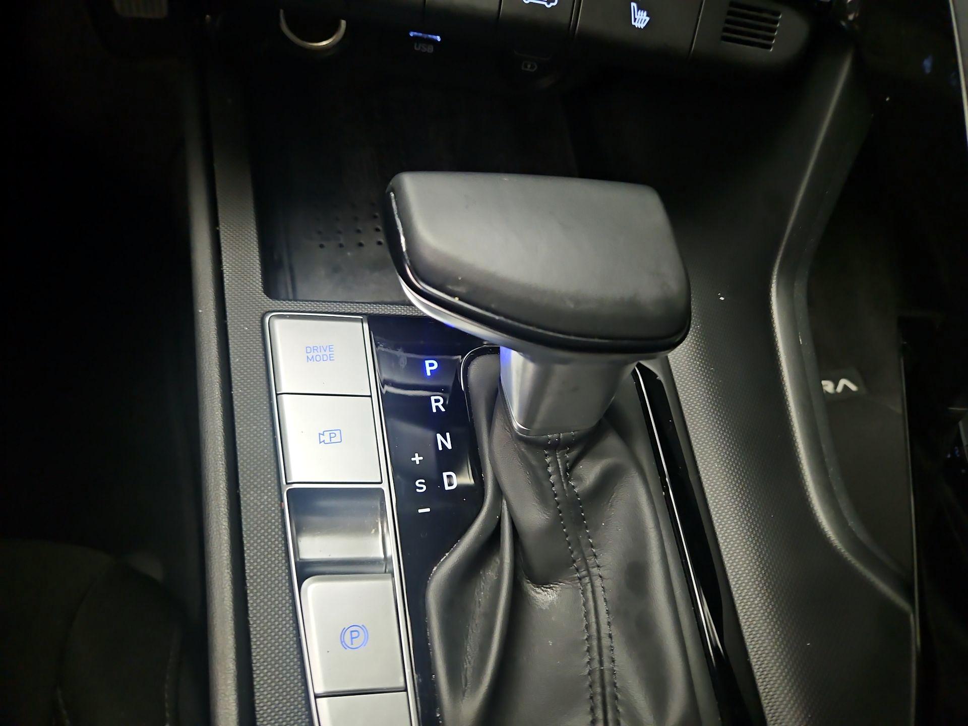 Thumbnail: 2021 Hyundai Elantra - 17