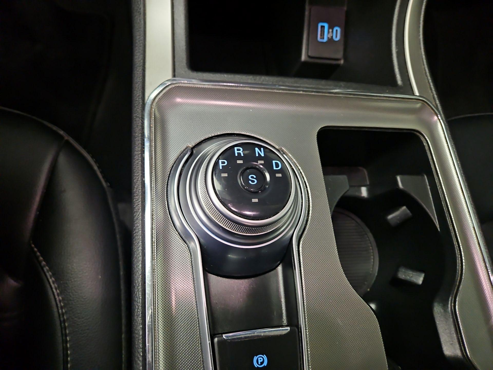 Thumbnail: 2022 Ford Edge - 17