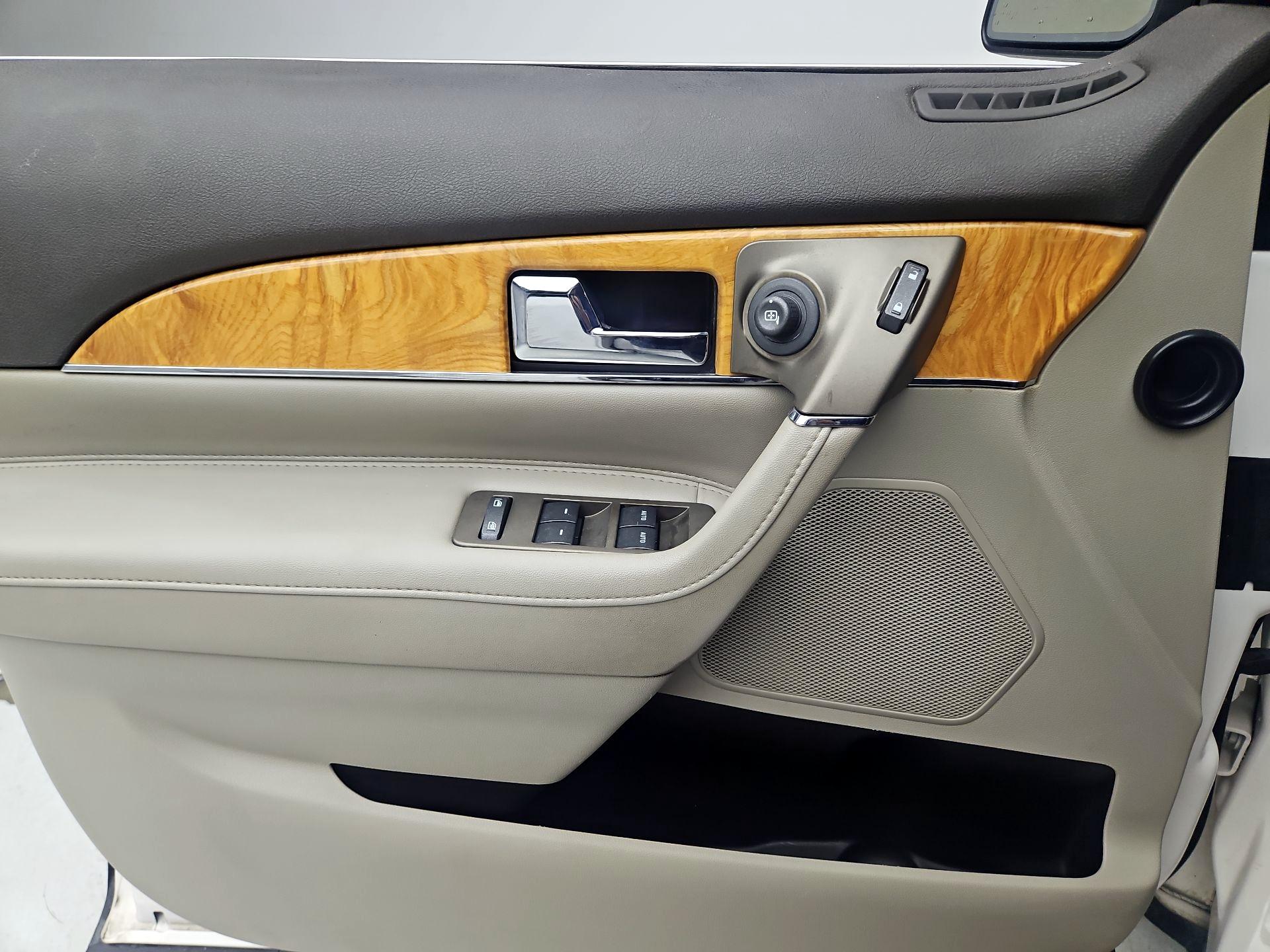 Thumbnail: 2015 Lincoln MKX - 12