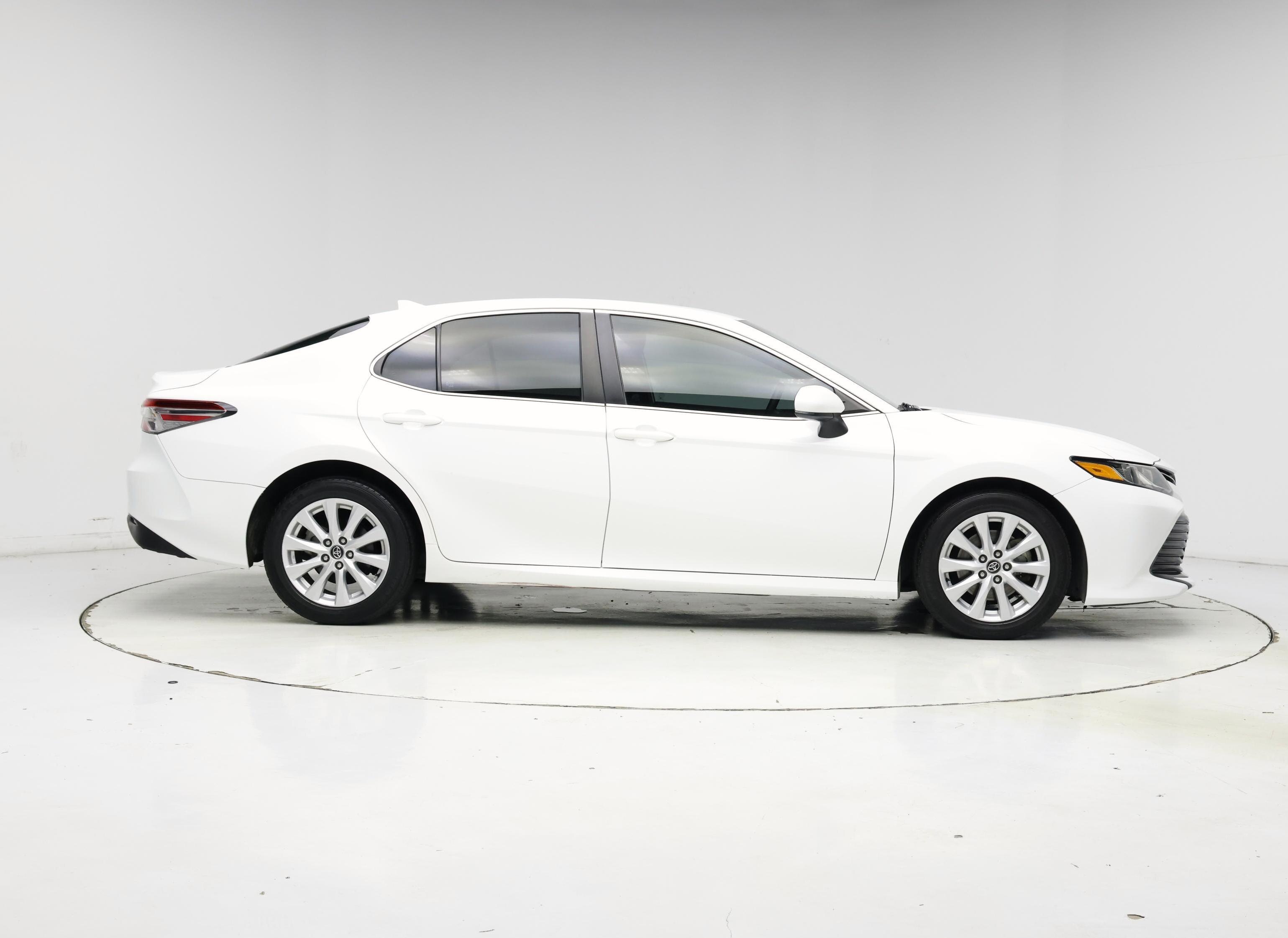 Thumbnail: 2020 Toyota Camry - 7