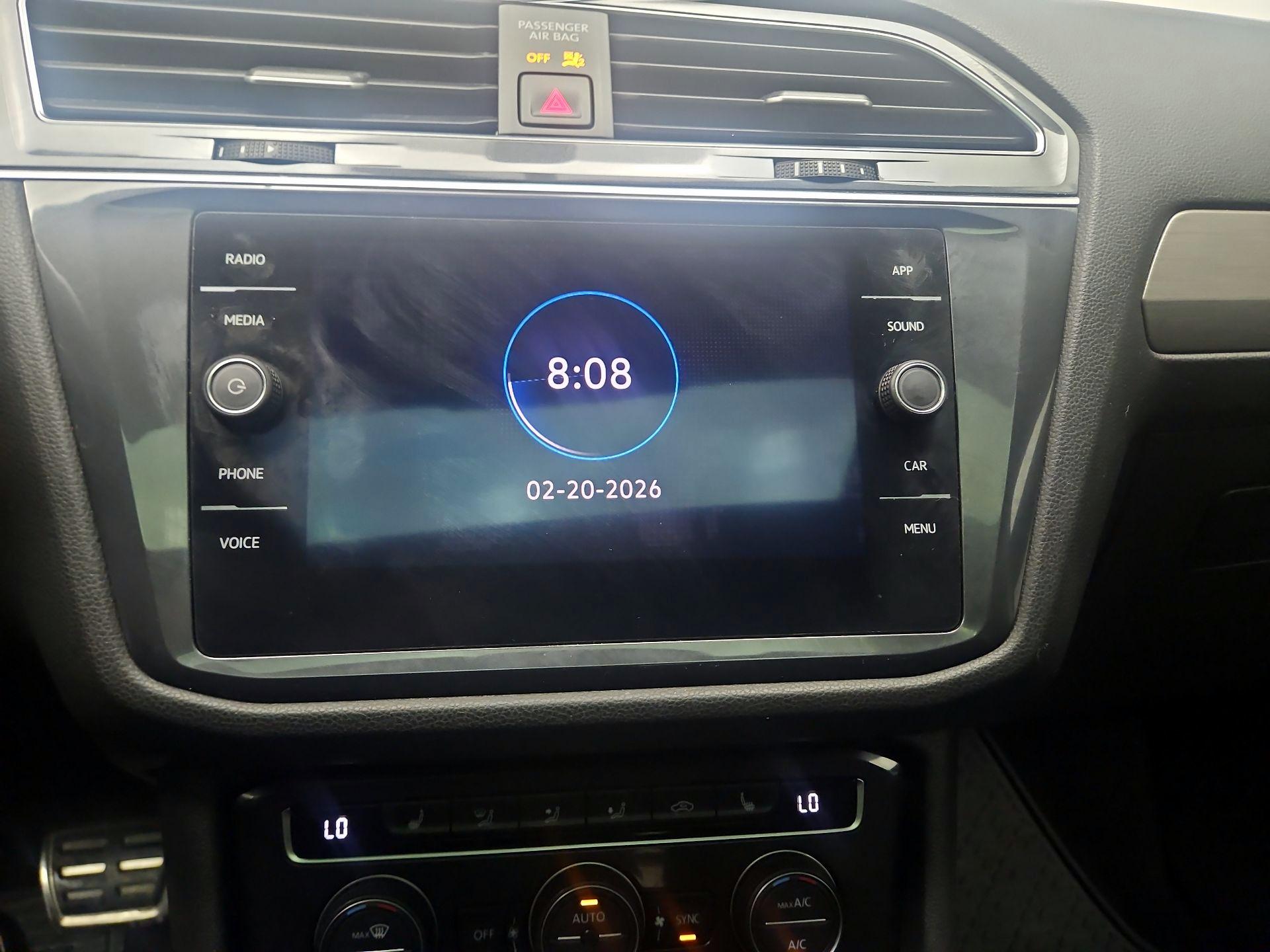 Thumbnail: 2021 Volkswagen Tiguan - 15