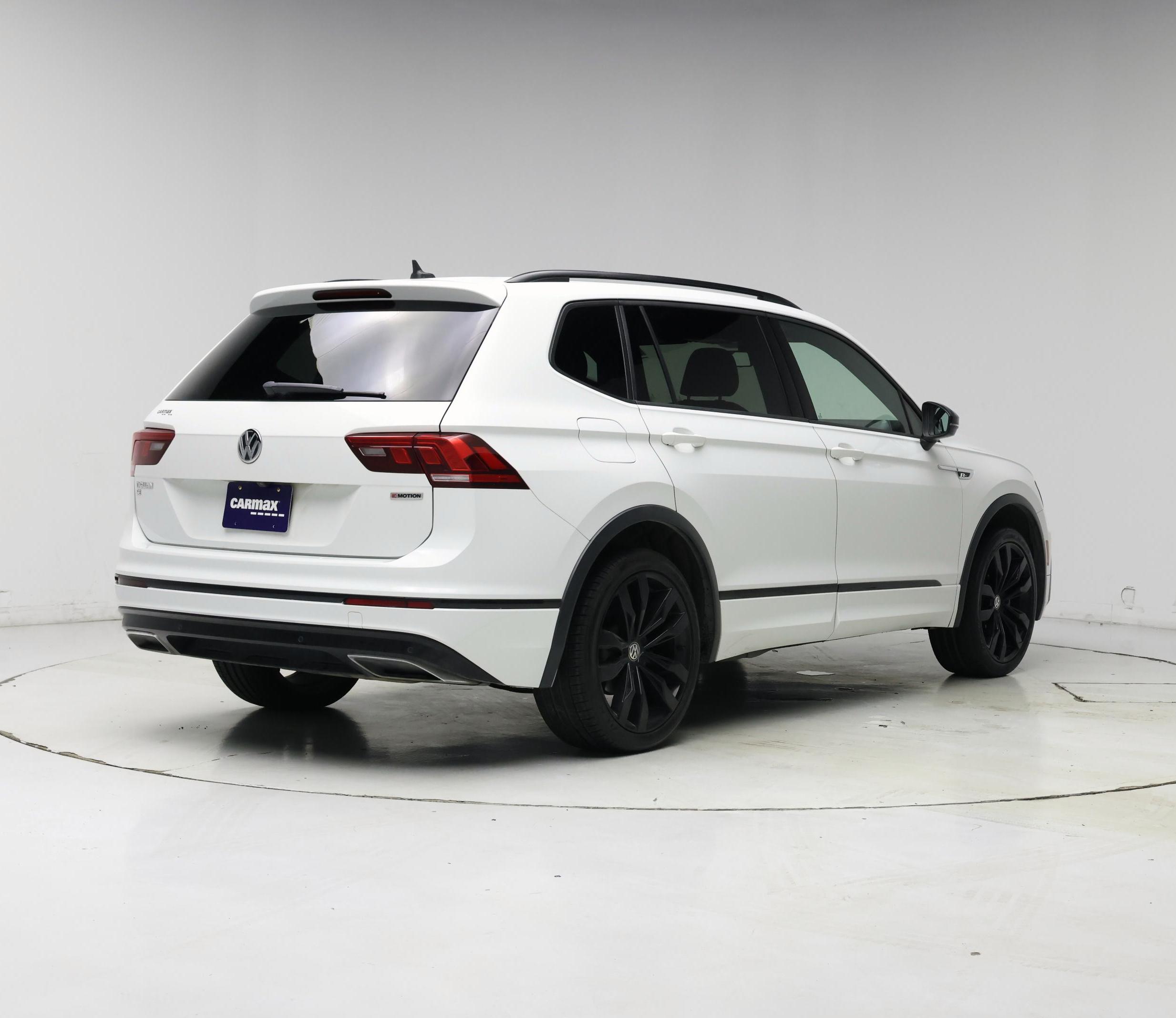 Thumbnail: 2021 Volkswagen Tiguan - 8
