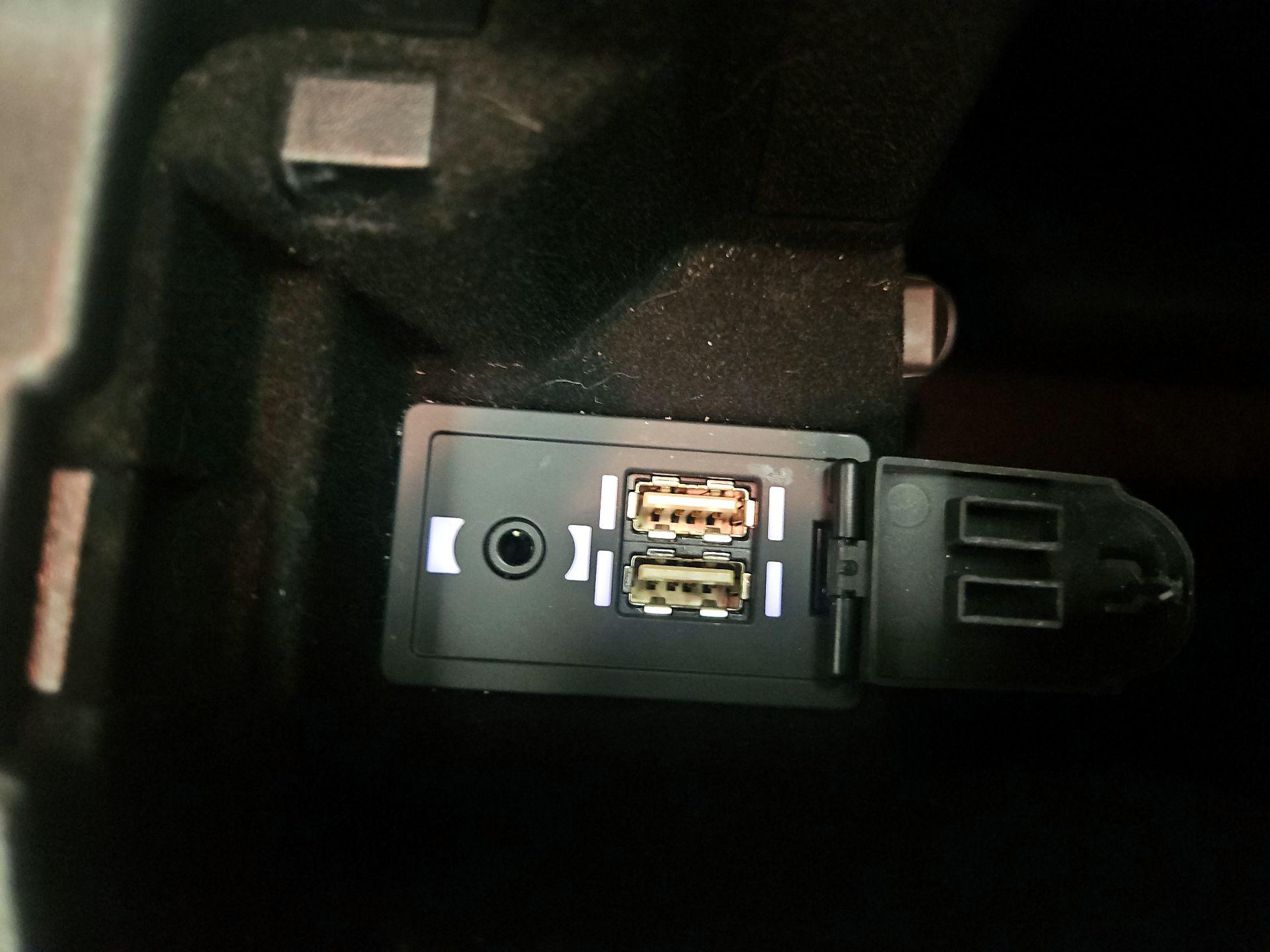 Thumbnail: 2020 Lexus IS - 18