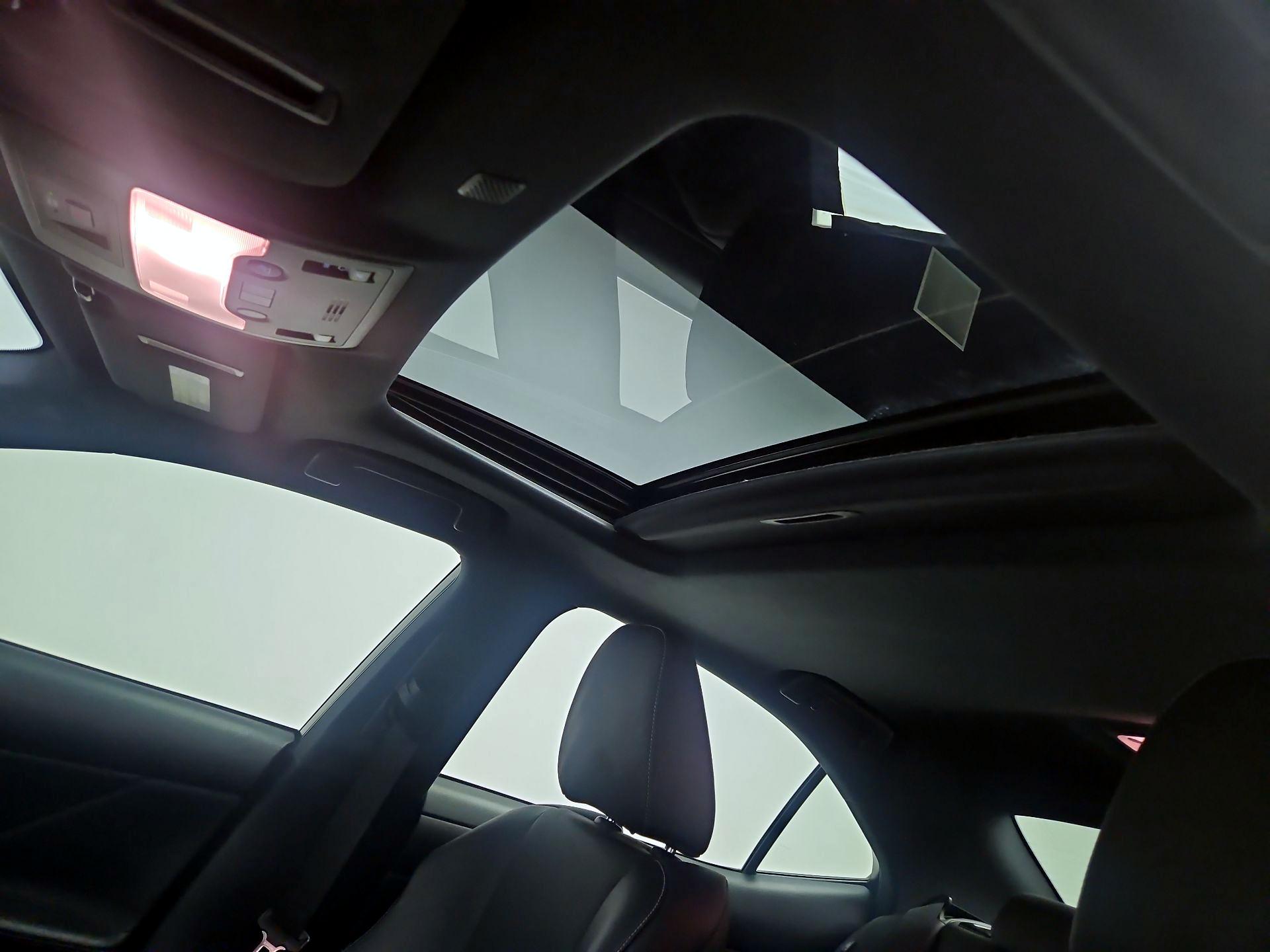 Thumbnail: 2020 Lexus IS - 19