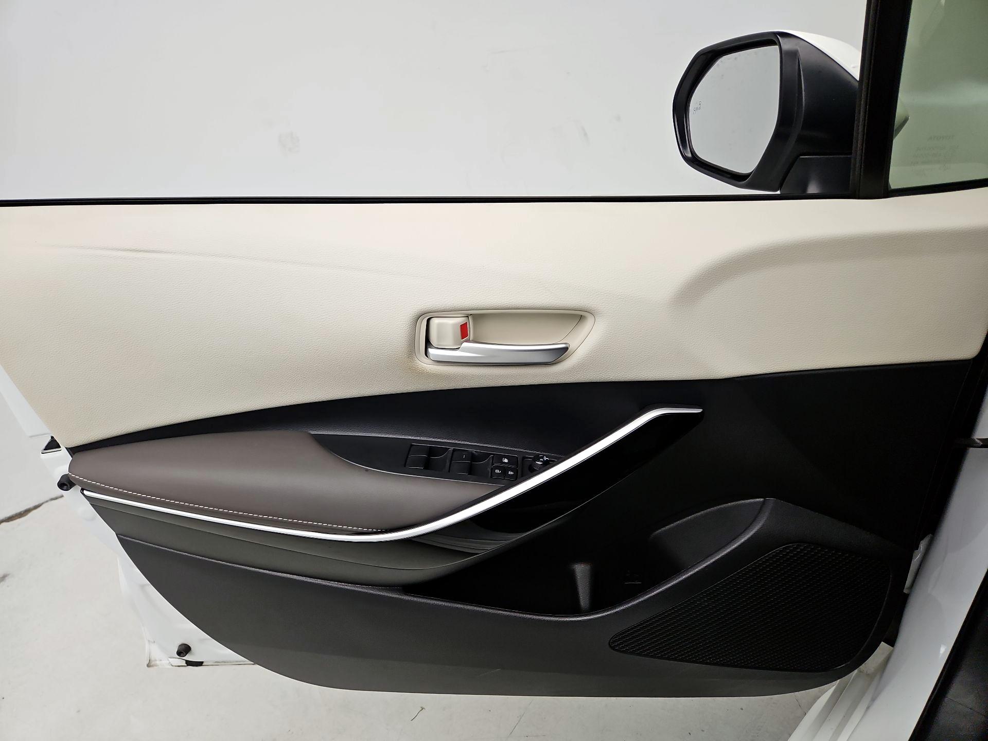 Thumbnail: 2023 Toyota Corolla - 12