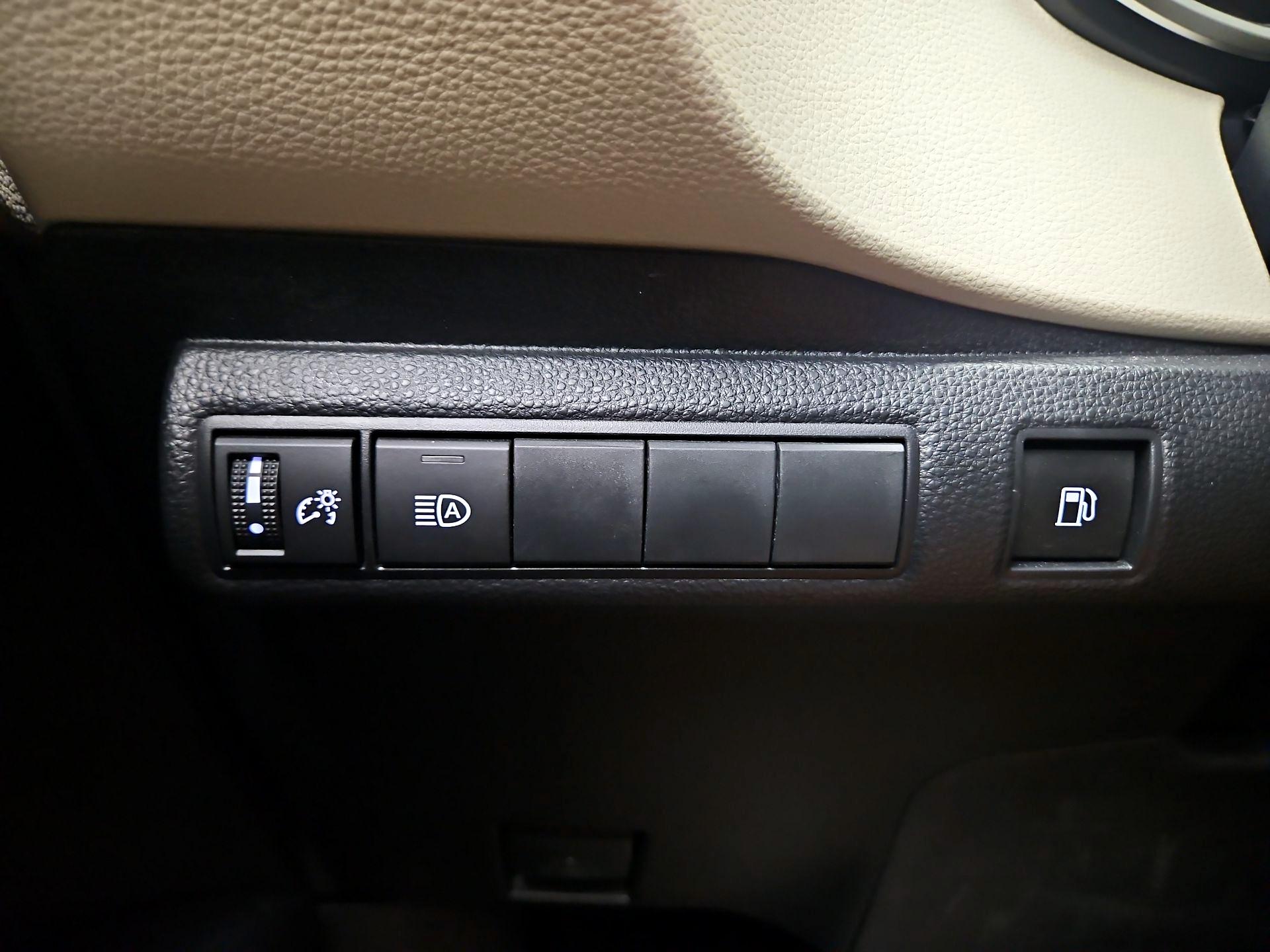 Thumbnail: 2023 Toyota Corolla - 13