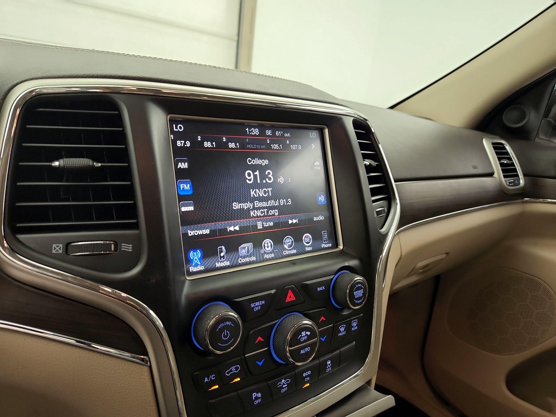 Thumbnail: 2014 Jeep Grand Cherokee - 15