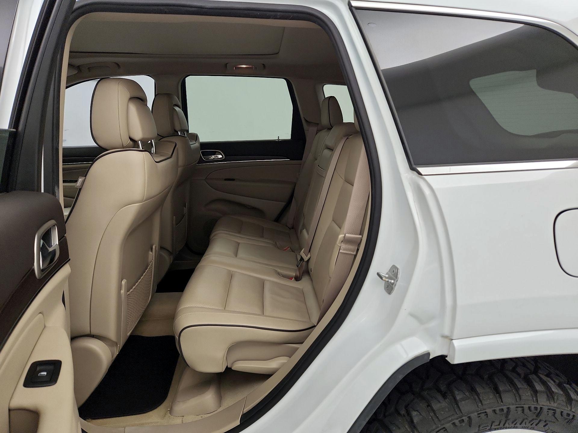 Thumbnail: 2014 Jeep Grand Cherokee - 20