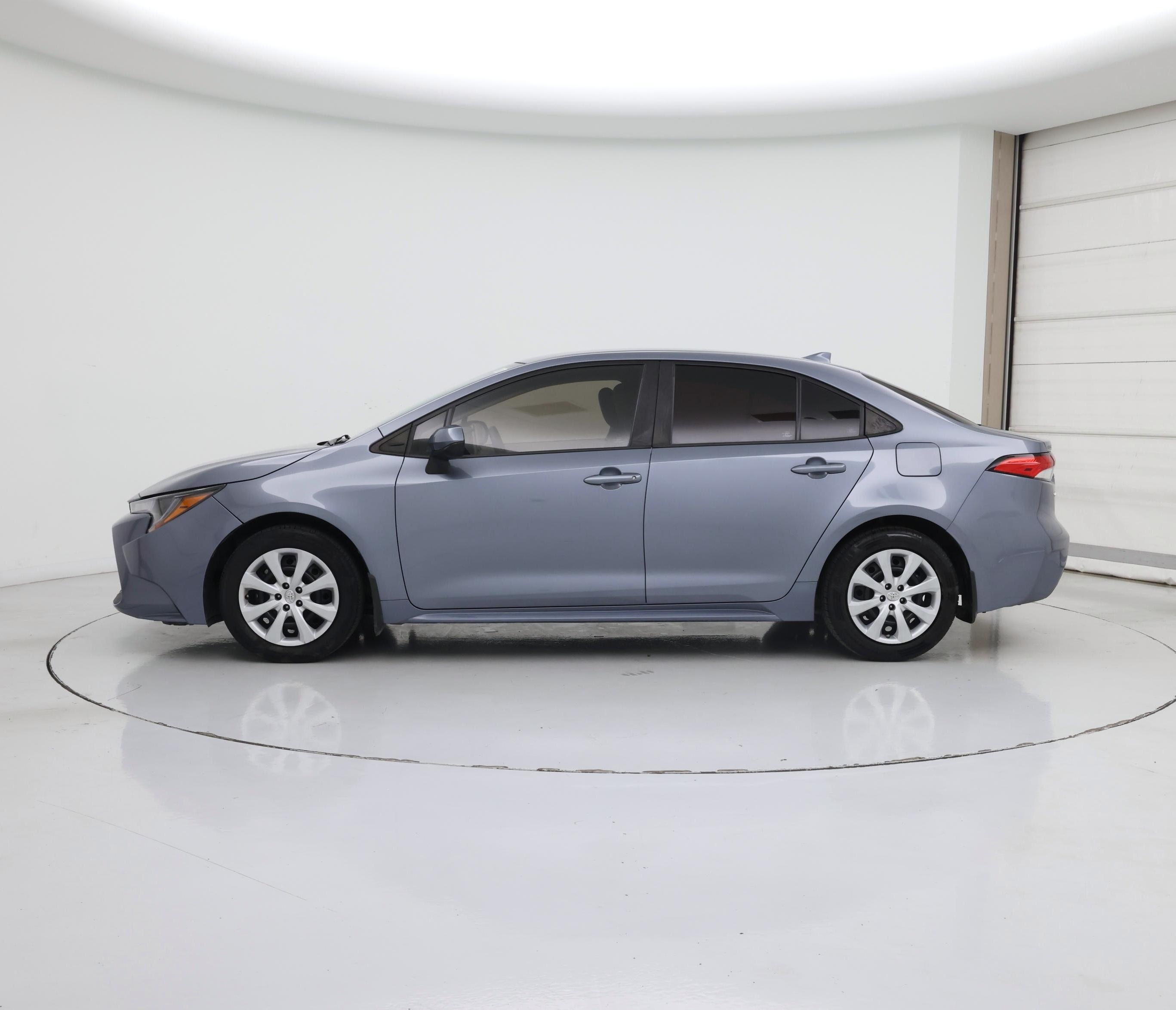 Thumbnail: 2021 Toyota Corolla - 3