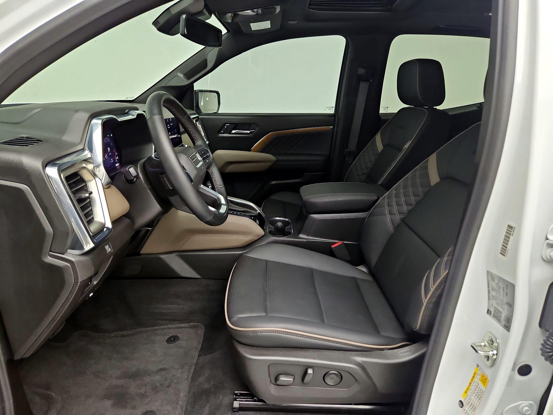 Thumbnail: 2025 GMC Canyon - 11