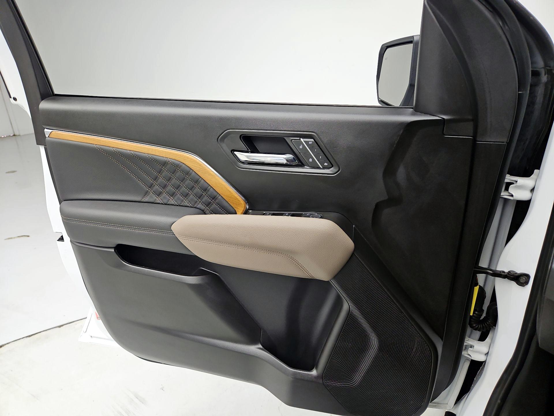 Thumbnail: 2025 GMC Canyon - 12