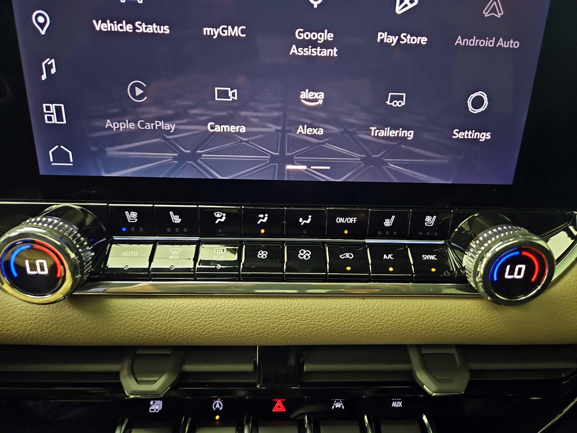 Thumbnail: 2025 GMC Canyon - 16