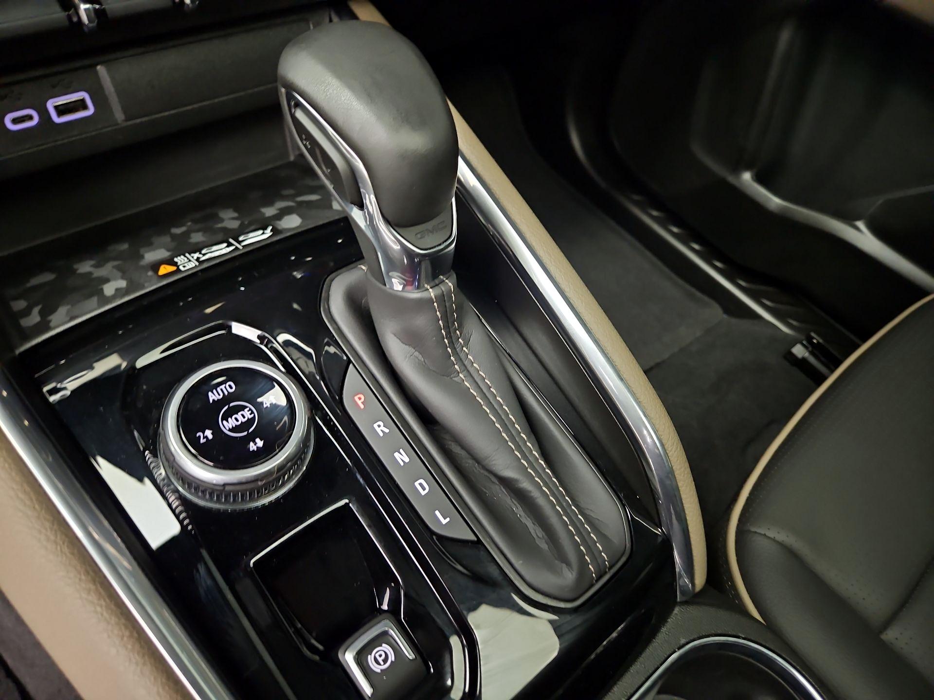 Thumbnail: 2025 GMC Canyon - 17