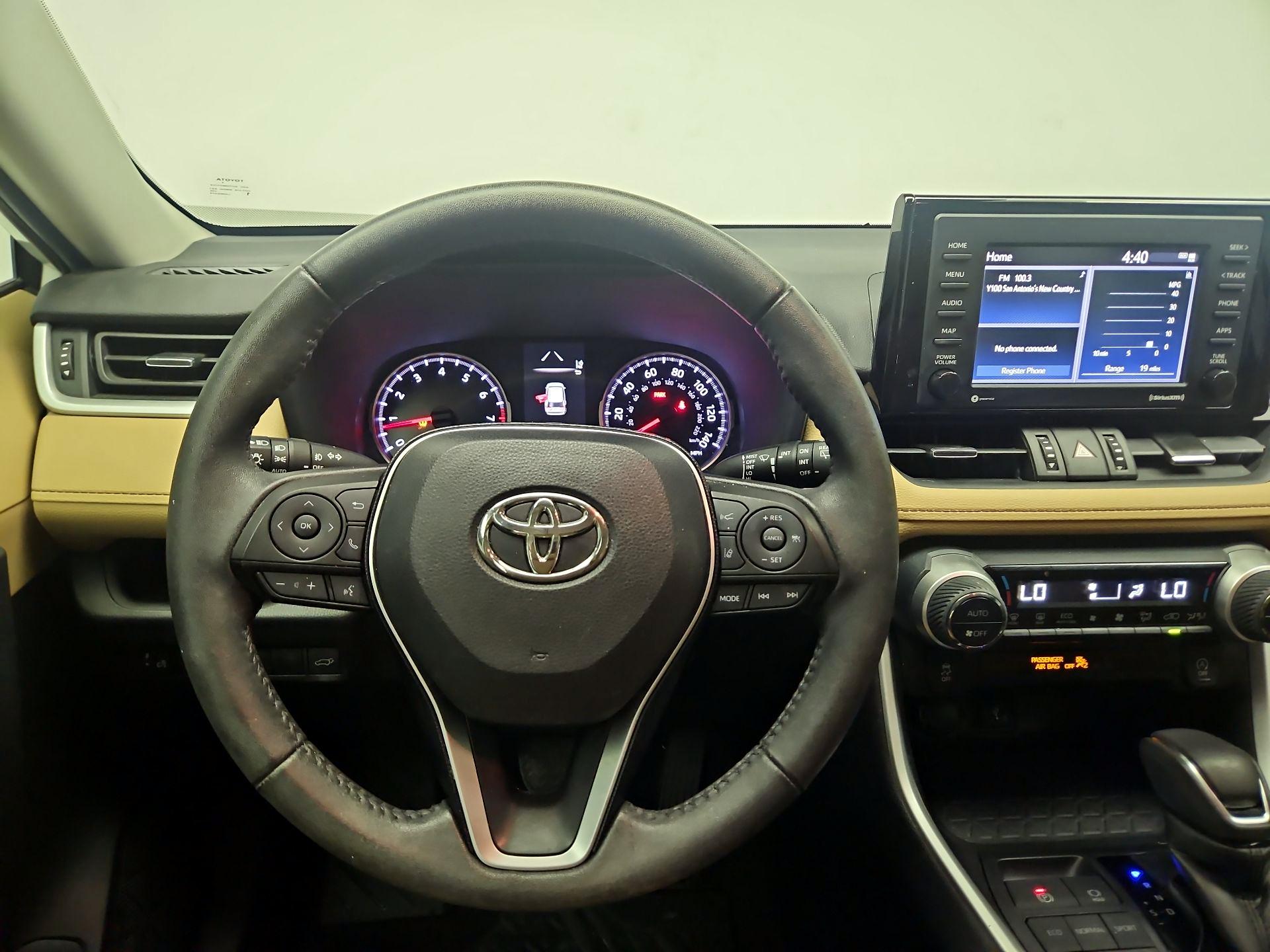 Thumbnail: 2021 Toyota RAV4 - 10