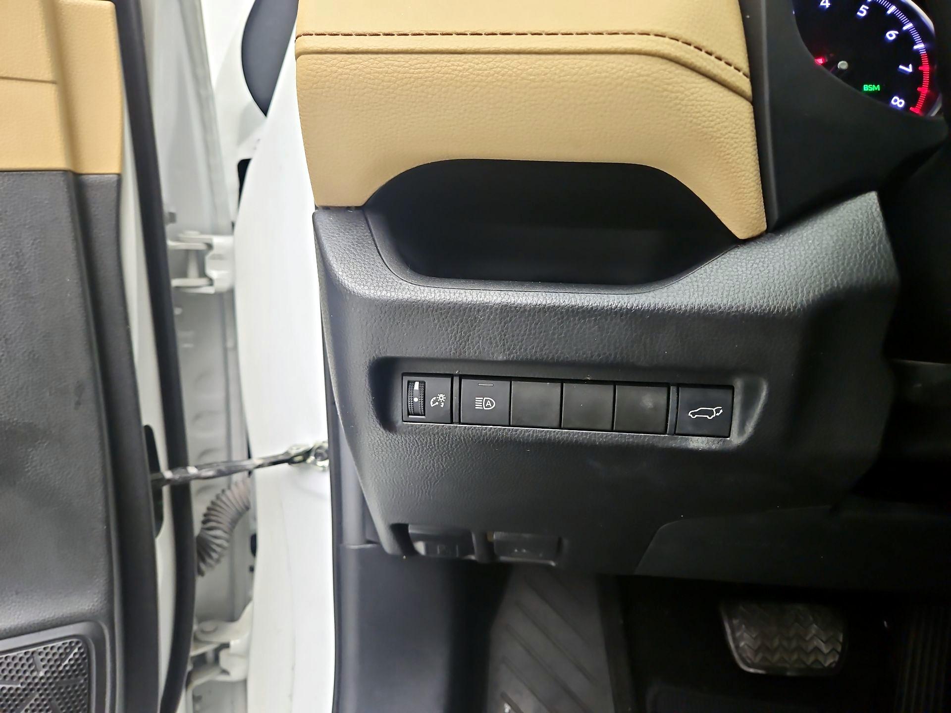 Thumbnail: 2021 Toyota RAV4 - 13