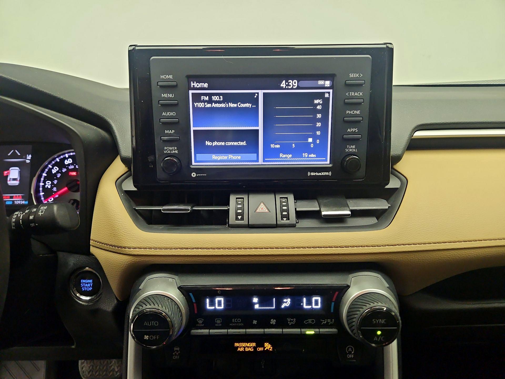 Thumbnail: 2021 Toyota RAV4 - 15