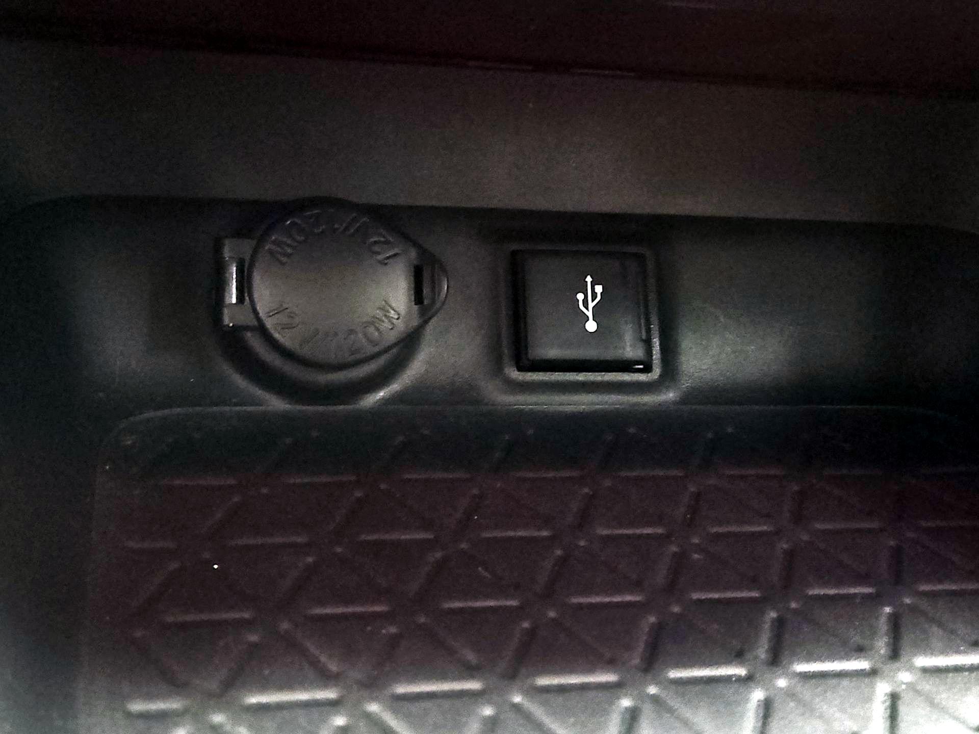 Thumbnail: 2021 Toyota RAV4 - 18