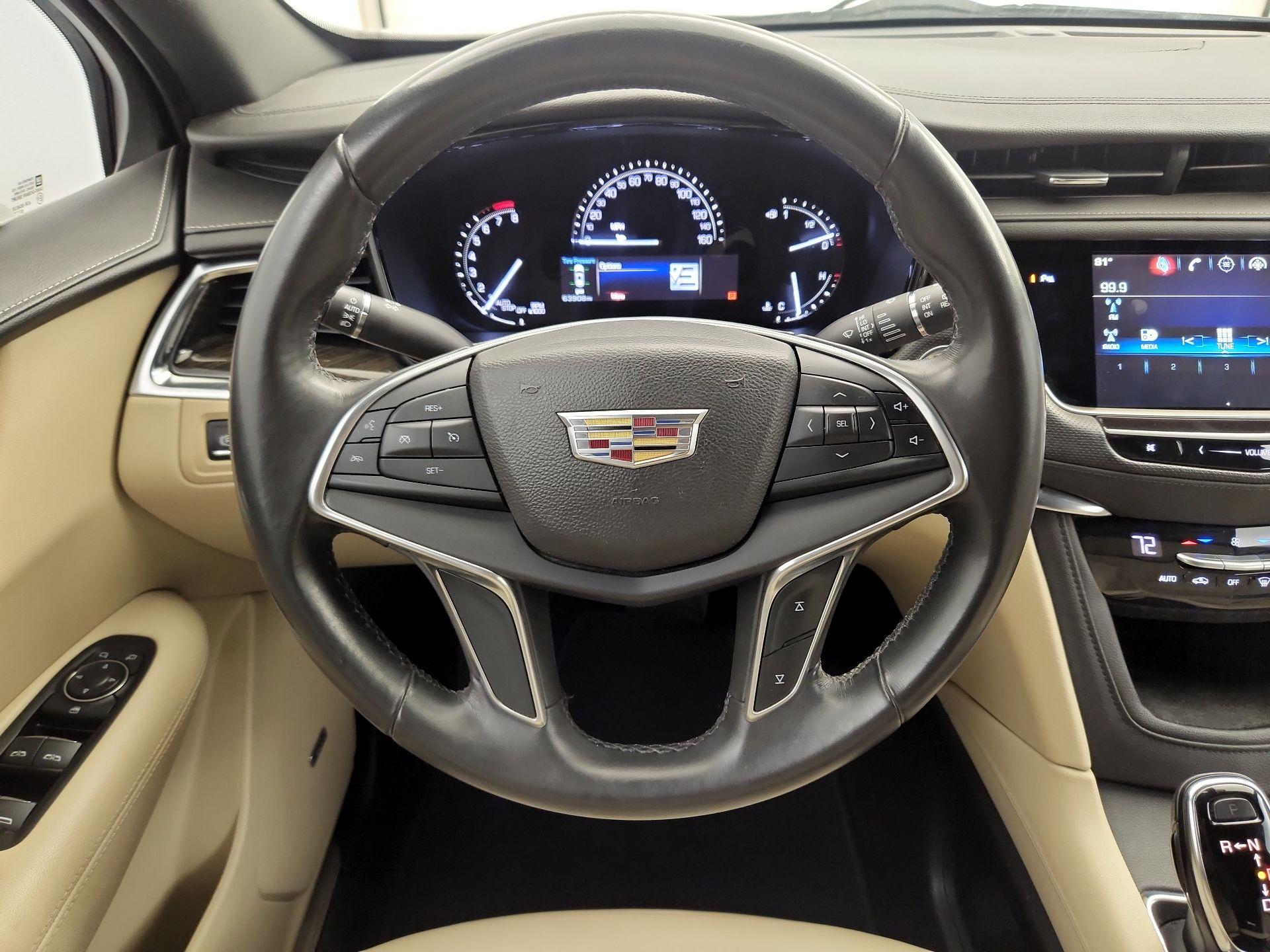 Thumbnail: 2017 Cadillac XT5 - 10