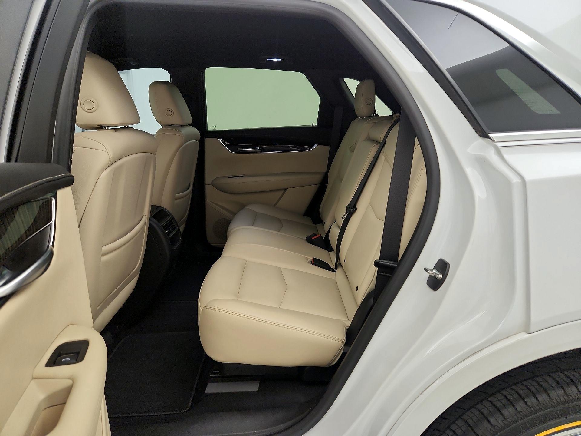 Thumbnail: 2017 Cadillac XT5 - 19