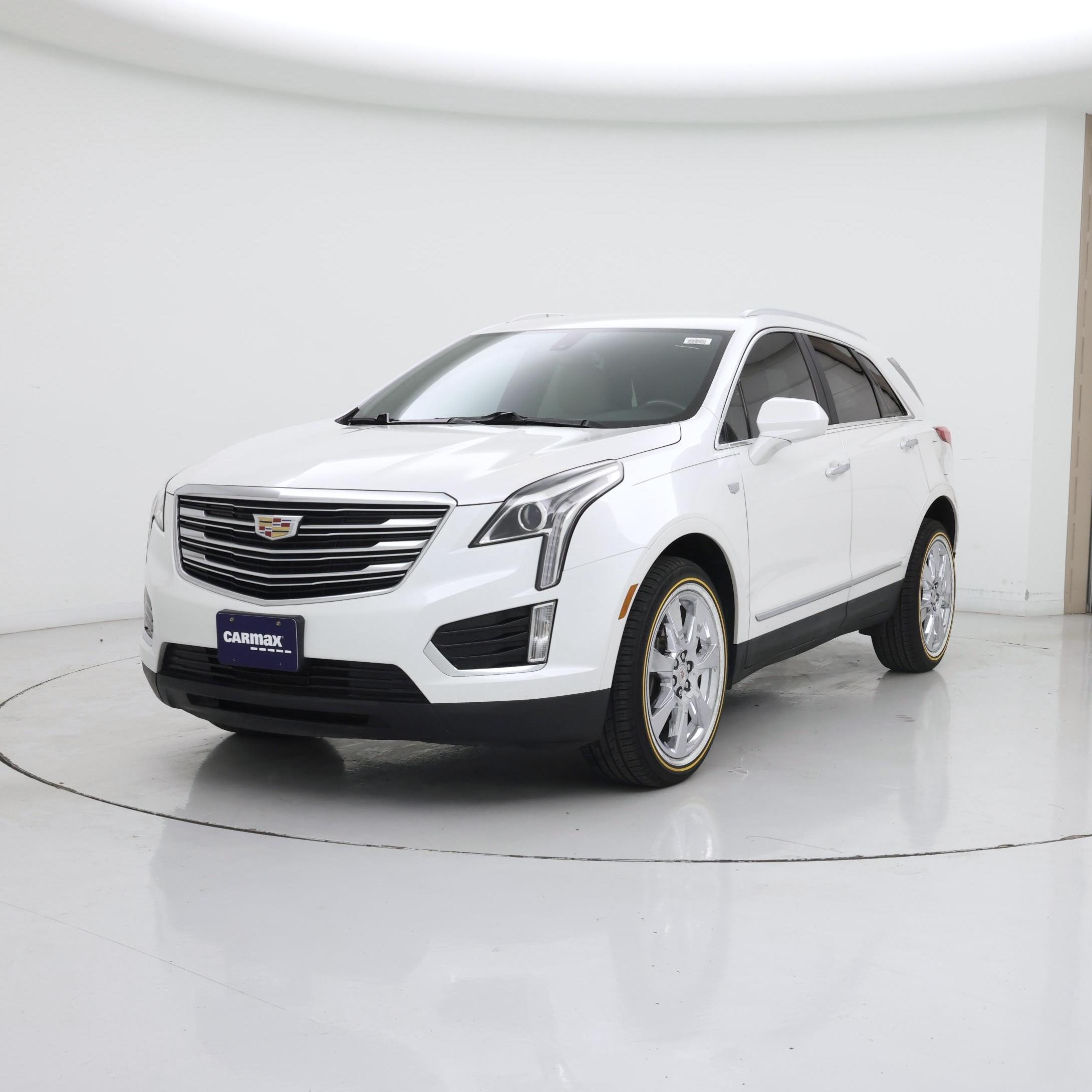 Thumbnail: 2017 Cadillac XT5 - 4