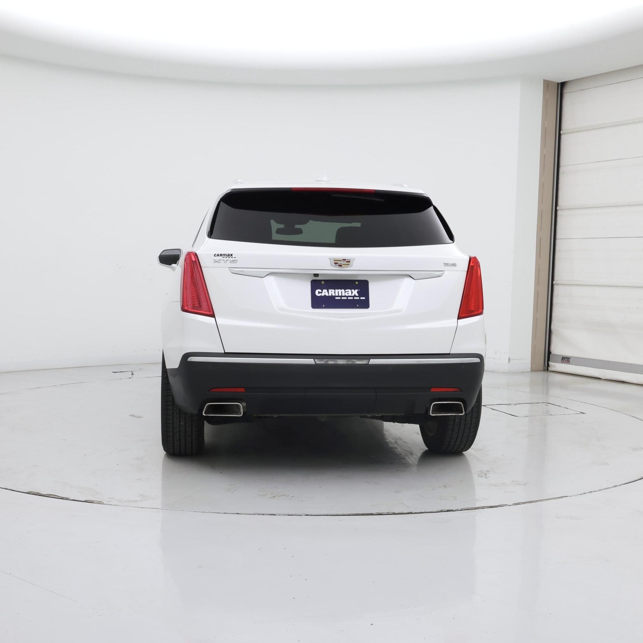 Thumbnail: 2017 Cadillac XT5 - 6