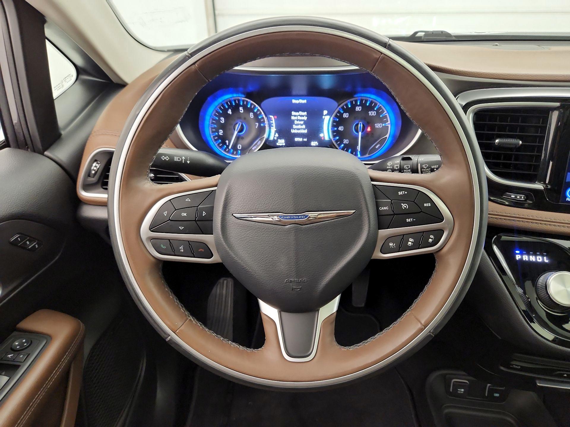 Thumbnail: 2017 Chrysler Pacifica - 10