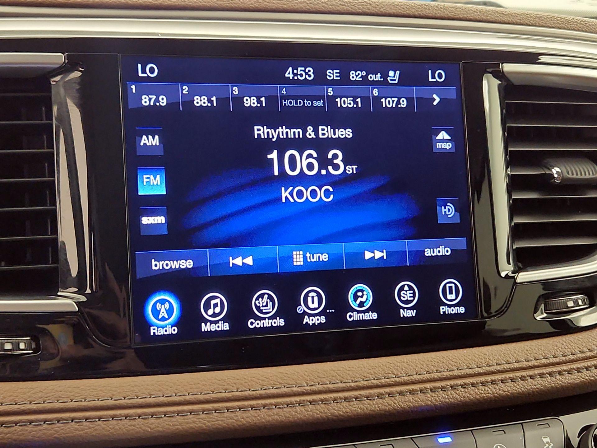 Thumbnail: 2017 Chrysler Pacifica - 13