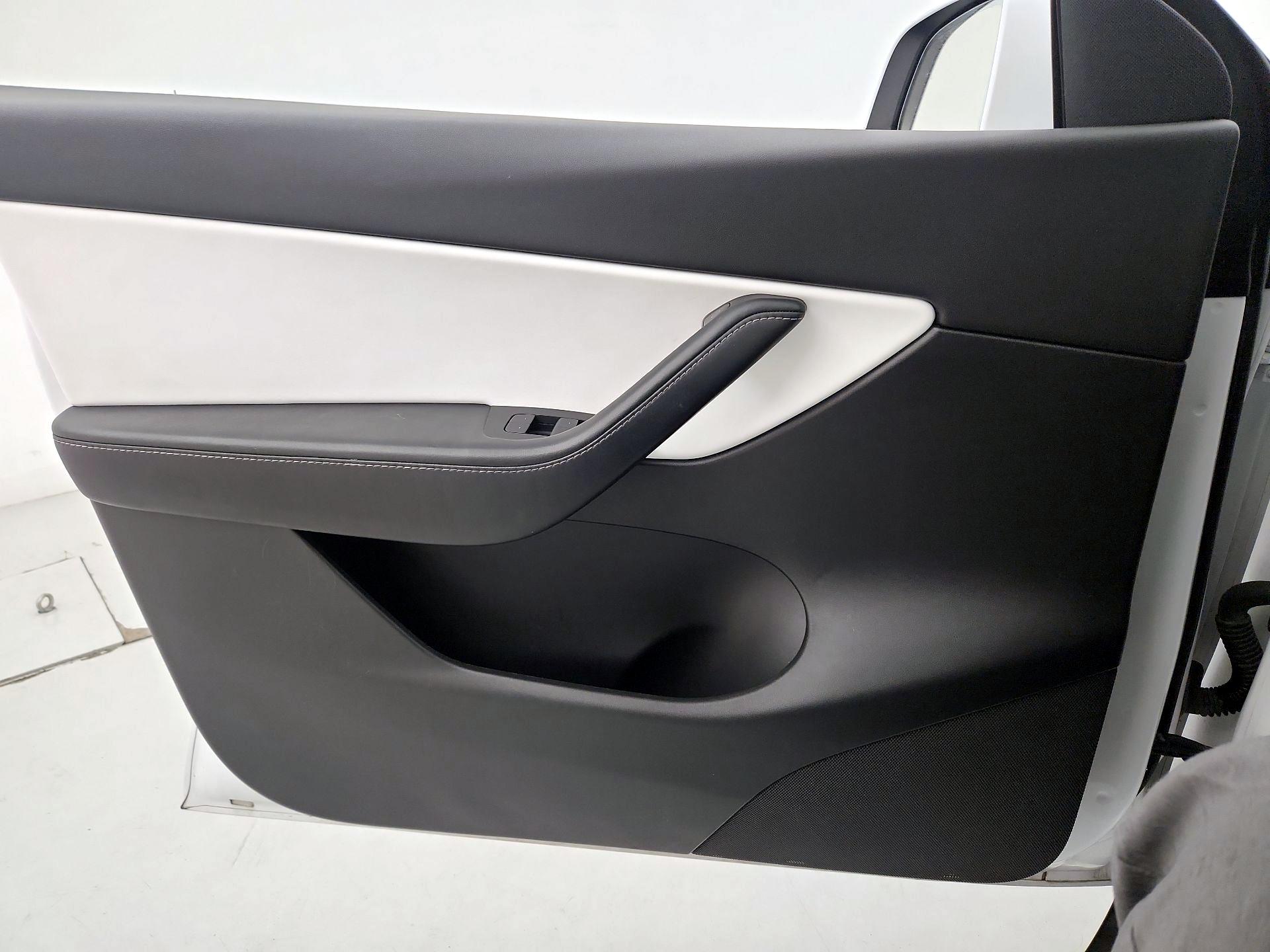 Thumbnail: 2021 Tesla Model Y - 12