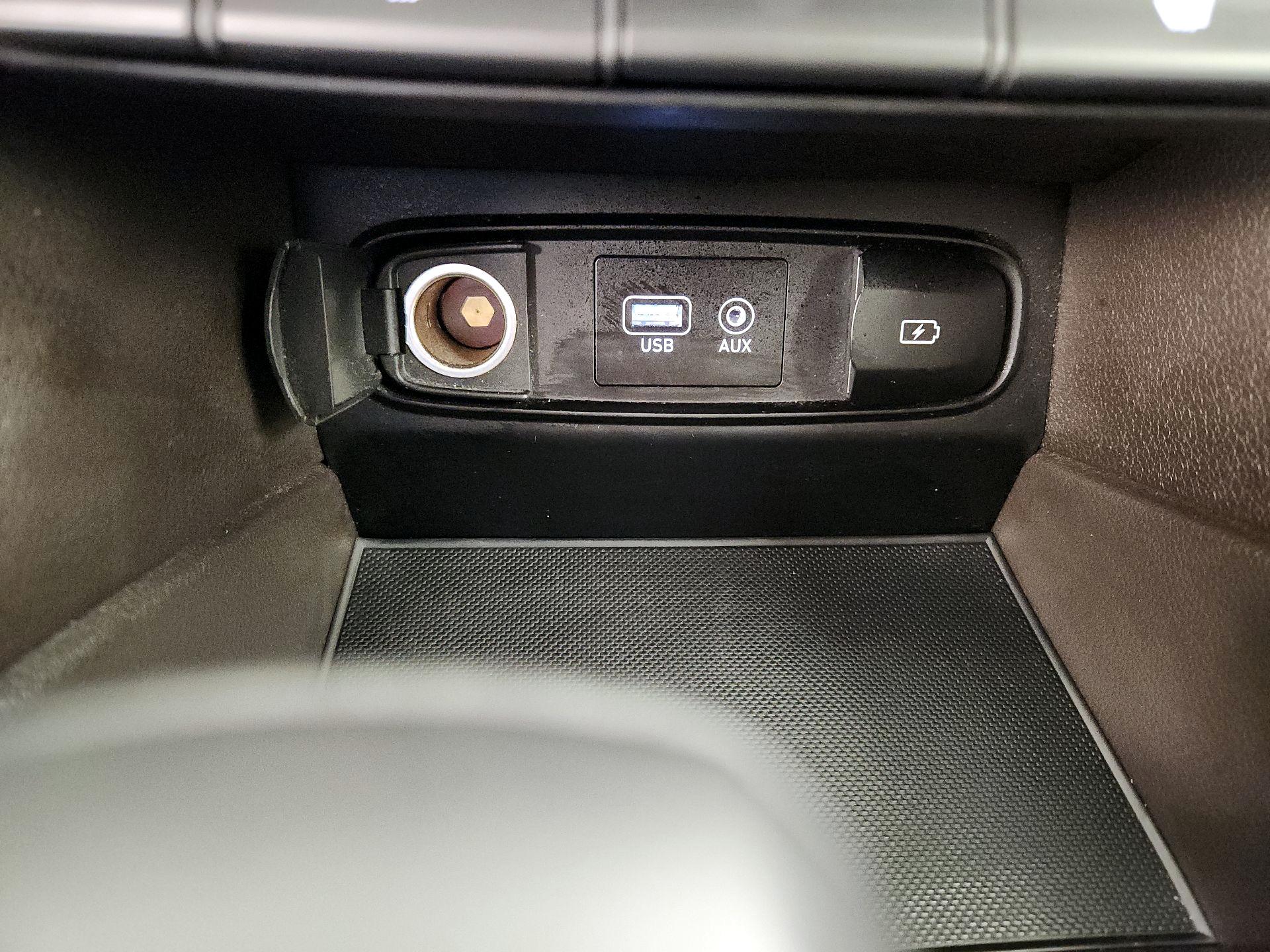 Thumbnail: 2019 Hyundai Santa Fe - 18