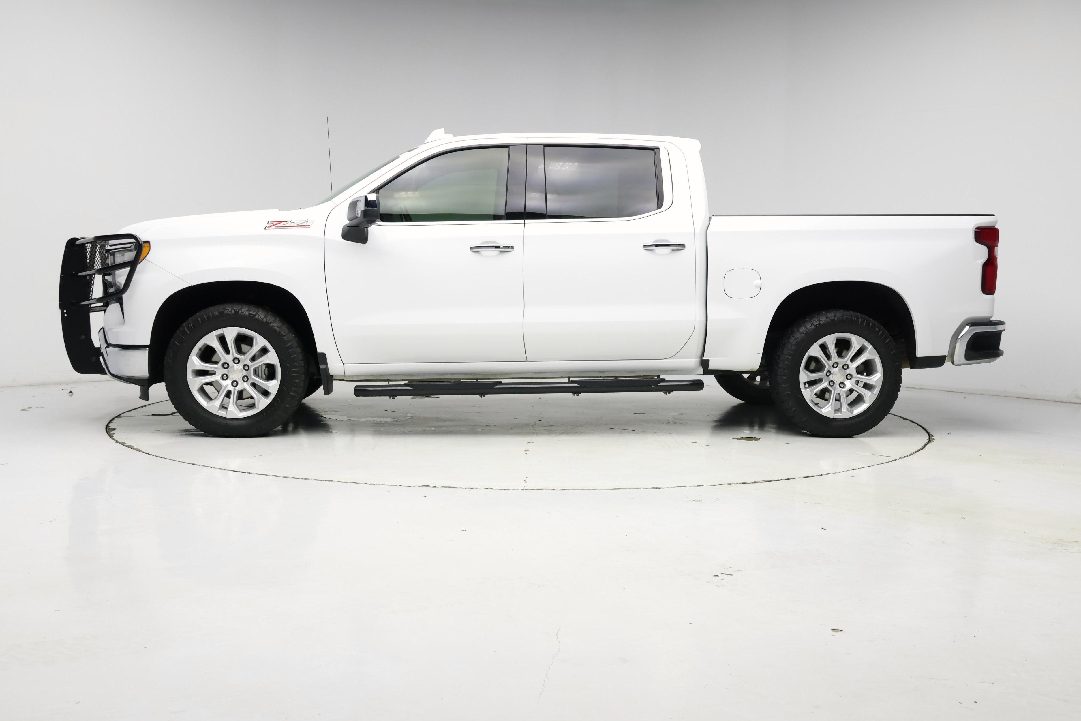 Thumbnail: 2023 Chevrolet Silverado 1500 - 3